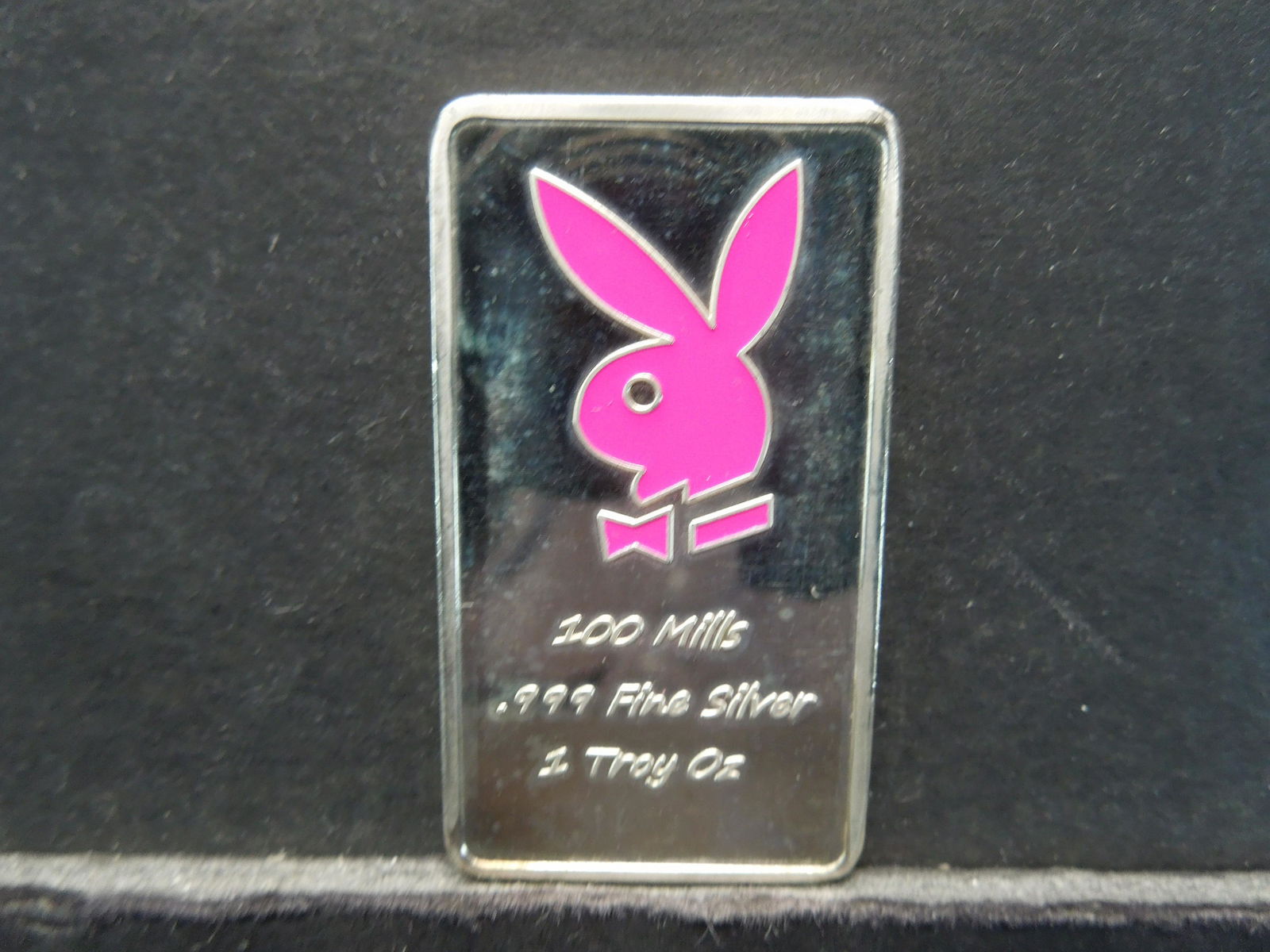 Not Real Silver 100 mills Troy Oz. Play Boy Bunny (1 of 2)
