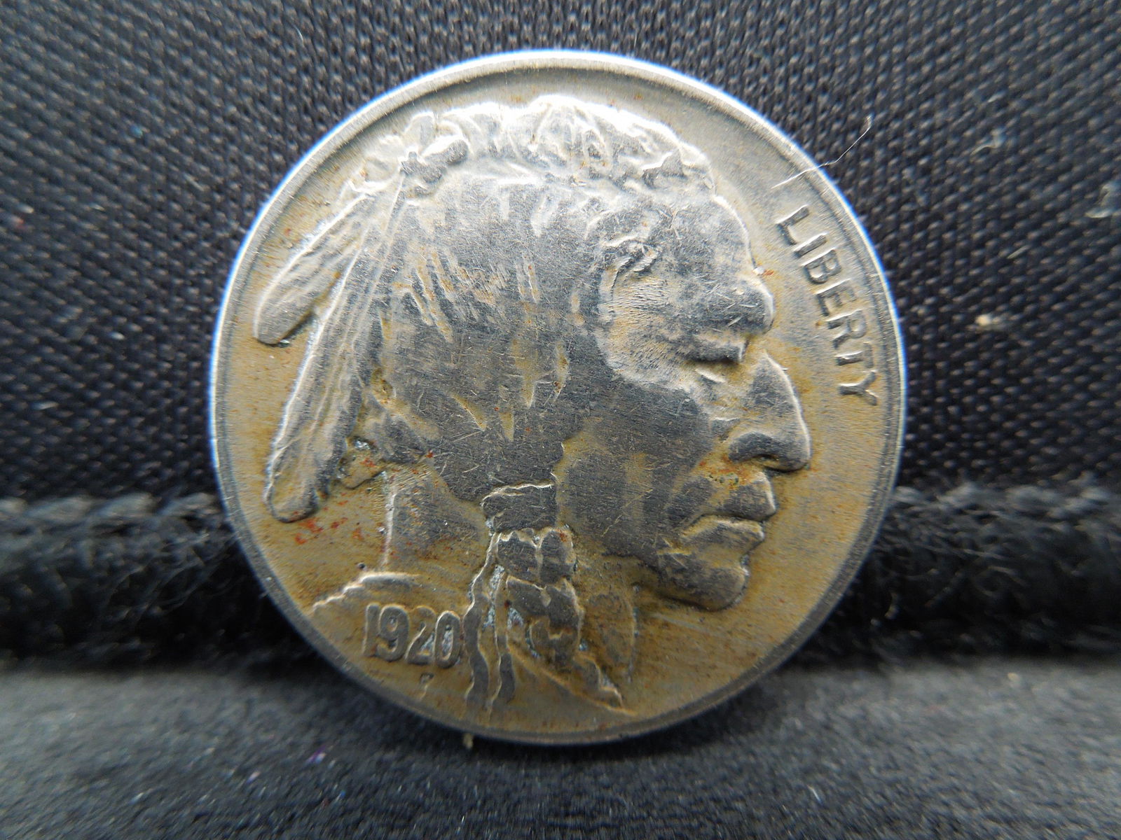 1920 Buffalo Nickel, Full Horn. (1 of 2)