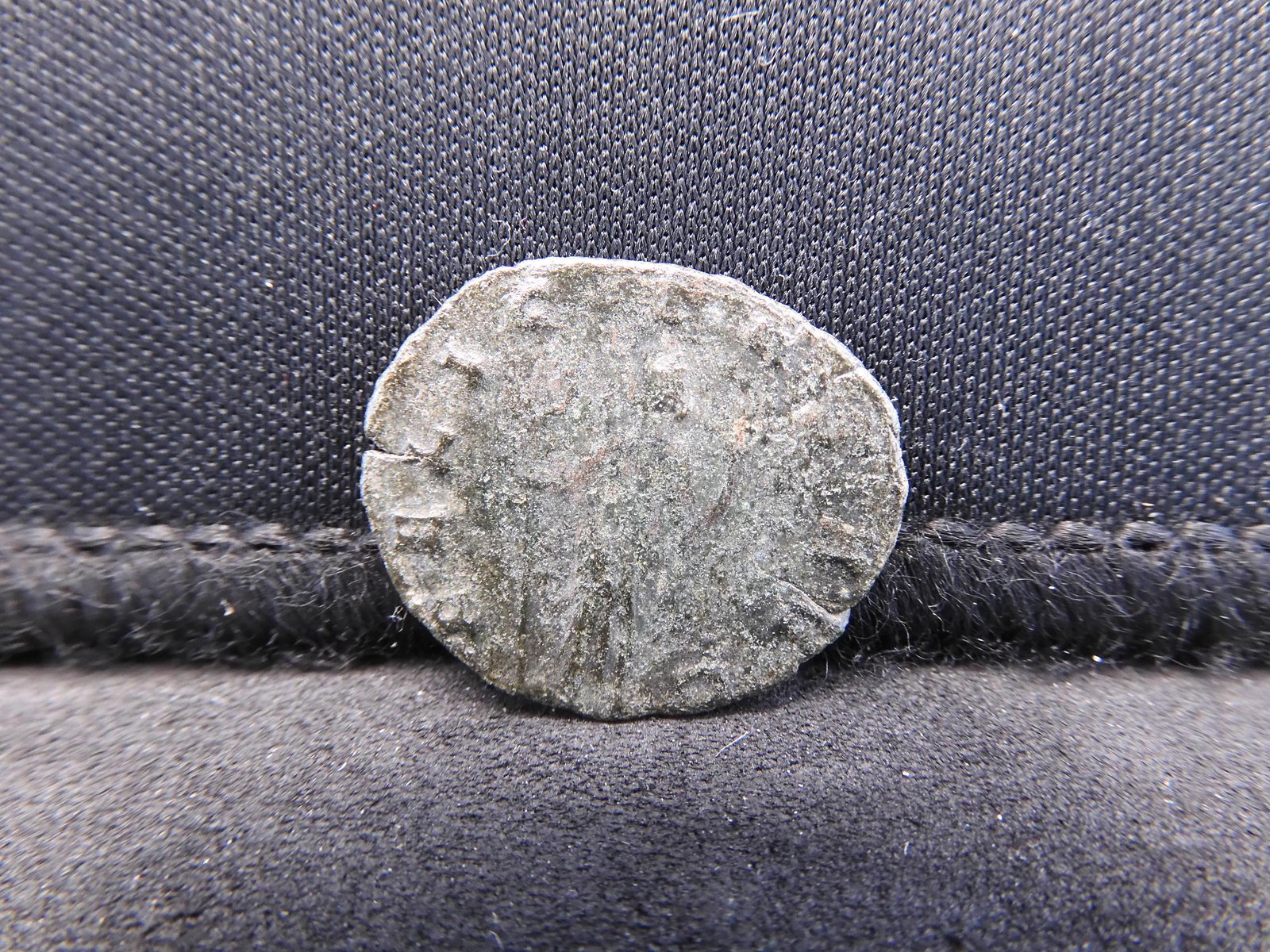 175-330 AD (HIGH GRADE) ANCIENT ROMAN COIN (OVER 1,600: 175-330 AD (HIGH GRADE) ANCIENT ROMAN COIN (OVER 1,600 YRS OLD)!