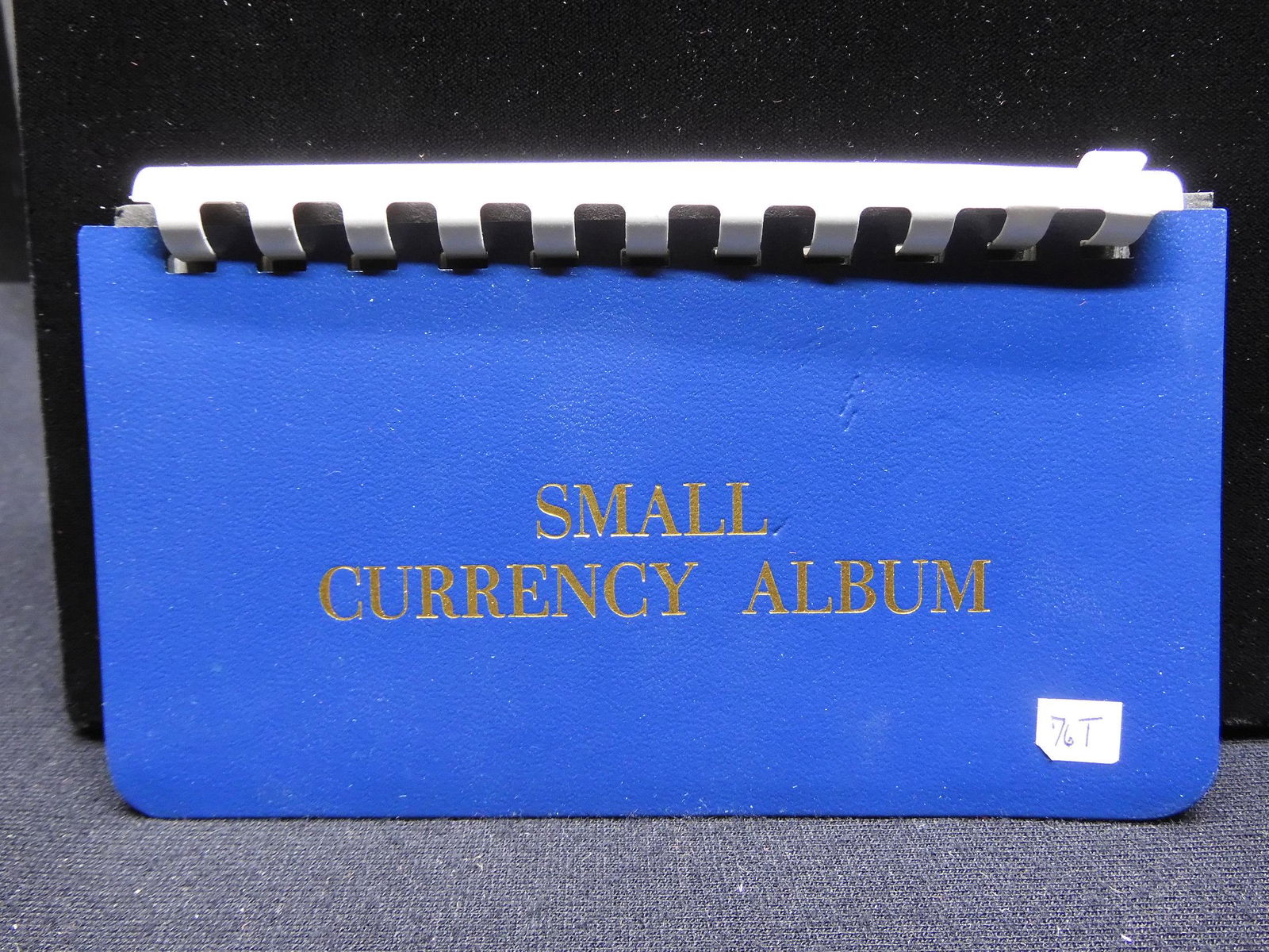 Small Currency Album with Star Note 1935E Silver Dollar (1 of 10)