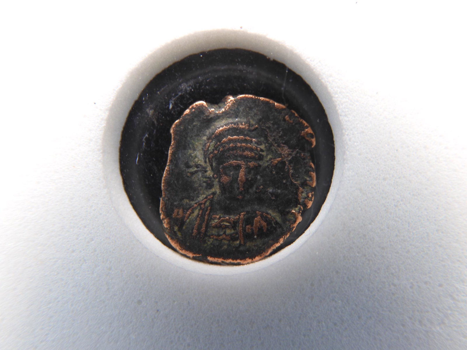 Byzantine Empire Bronze Nummis c. 491-1200 AD: Byzantine Empire Bronze Nummis c. 491-1200 AD