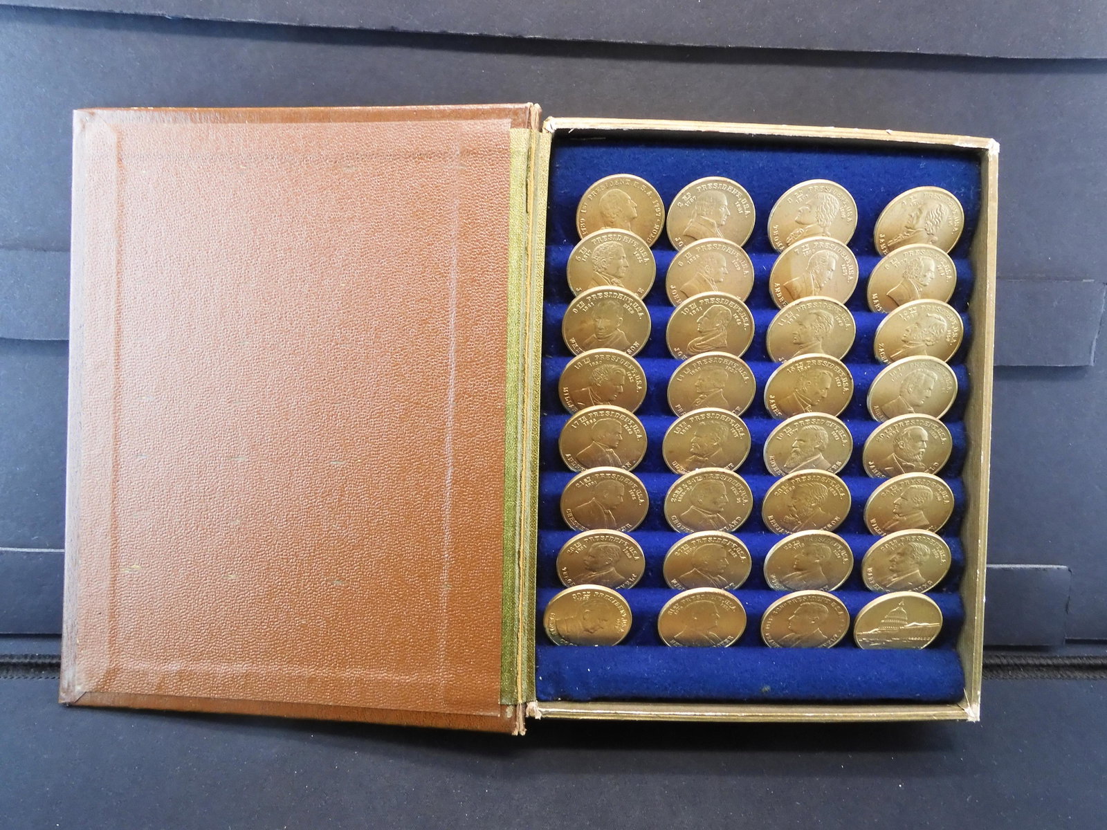 VINTAGE (LATE 1940'S) COLLECTION OF 31 PRESIDENTS/UNC,: VINTAGE (LATE 1940'S) COLLECTION OF 31 PRESIDENTS/UNC, (GEORGE WASHINGTON-FDR), VERY RARE/FEW MADE, BOOK TYPE CASE