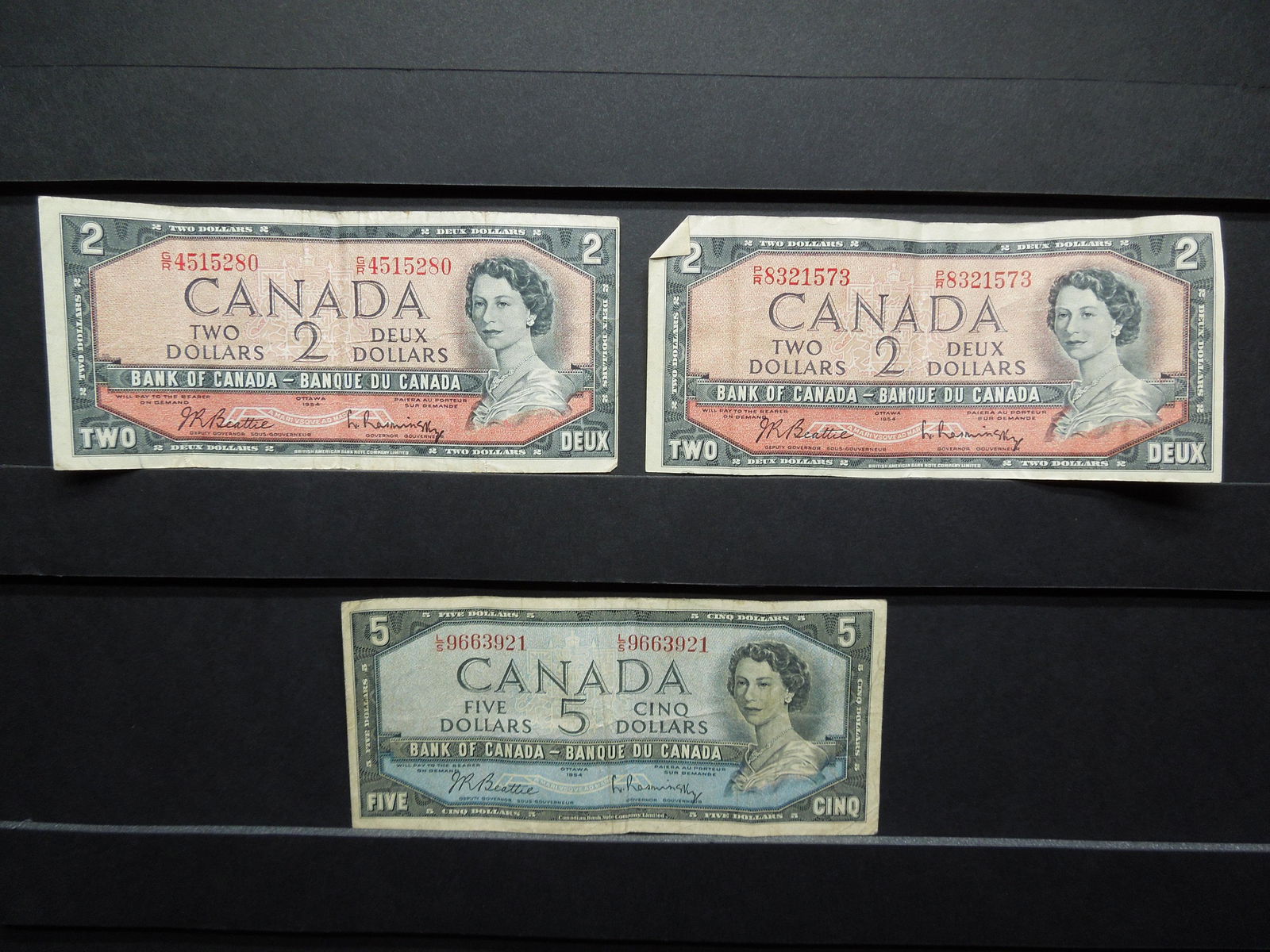 1954 Canada (2) $2 and $5. Nice colors! (1 of 6)