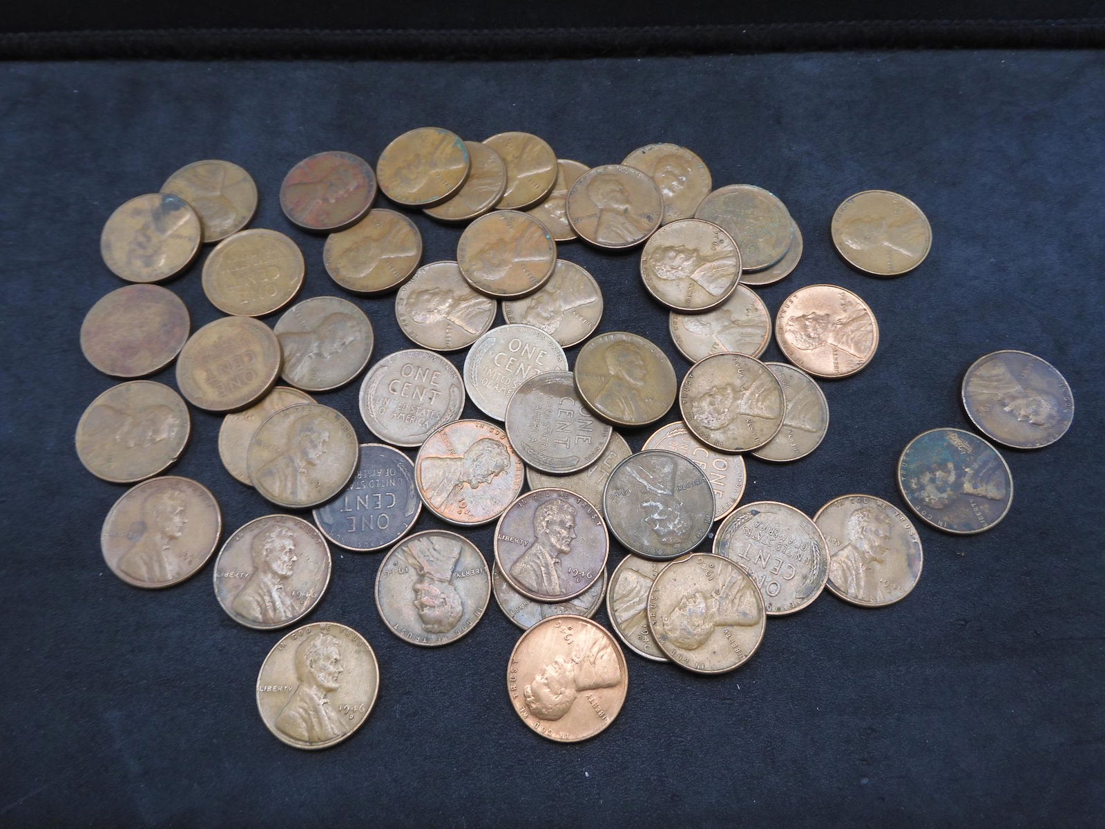 Roll of 50 1946-D Lincoln Wheat Cents. (1 of 3)