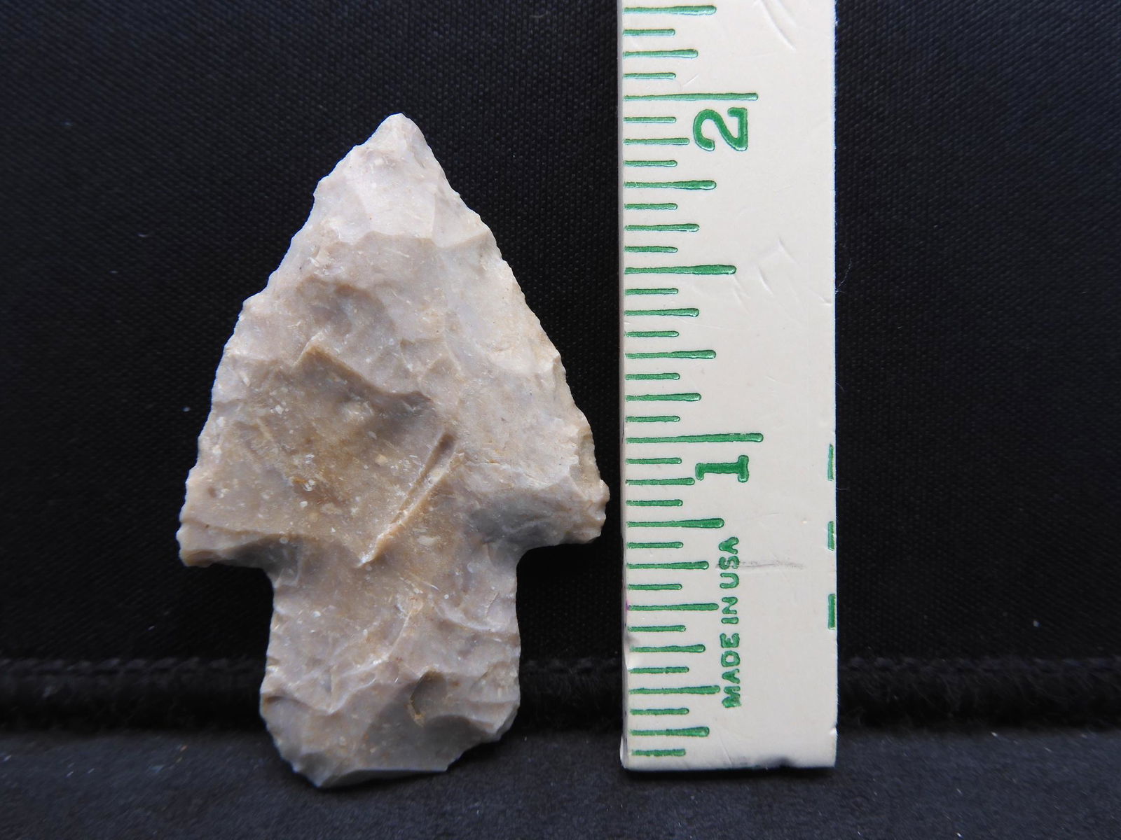 Ohio Found 2 inch arrowhead.  Probable Adena culture. (1 of 4)