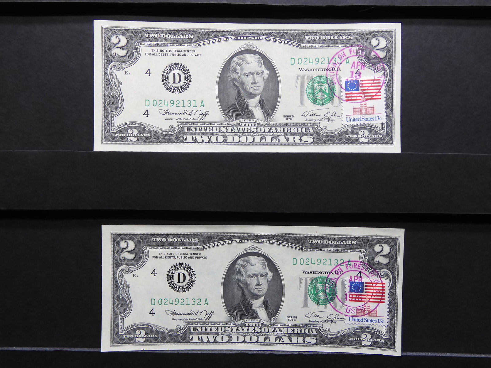 (2) SEQUENTIAL Series 1976 Bicentennial $2.00 Bill (1 of 5)