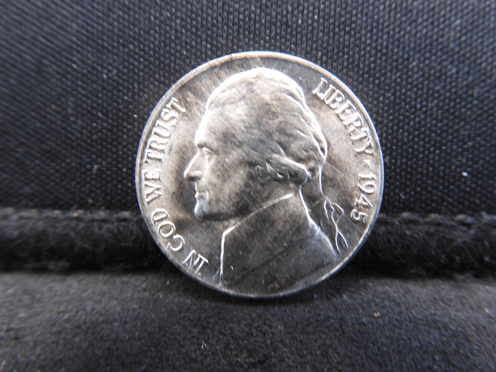 1945-P Silver War Time Nickel Crisp Unc (1 of 2)