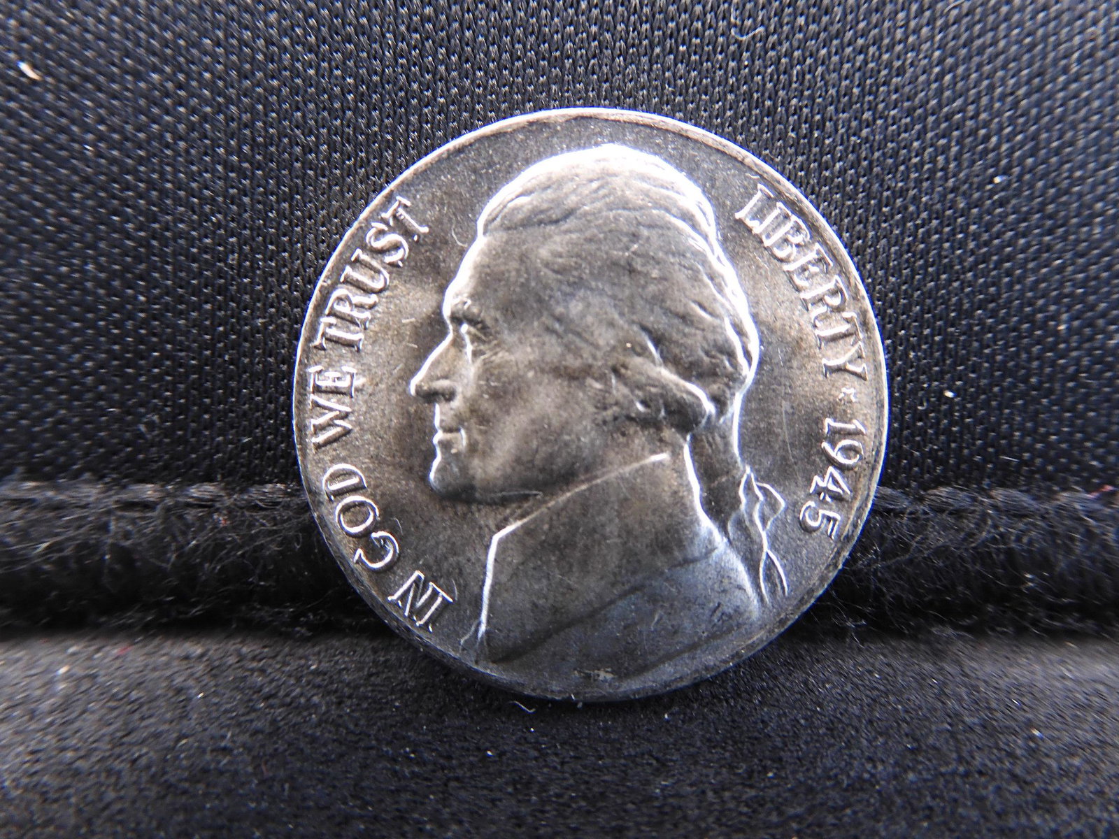 1945-P Silver War Time Nickel Crisp Unc (1 of 2)