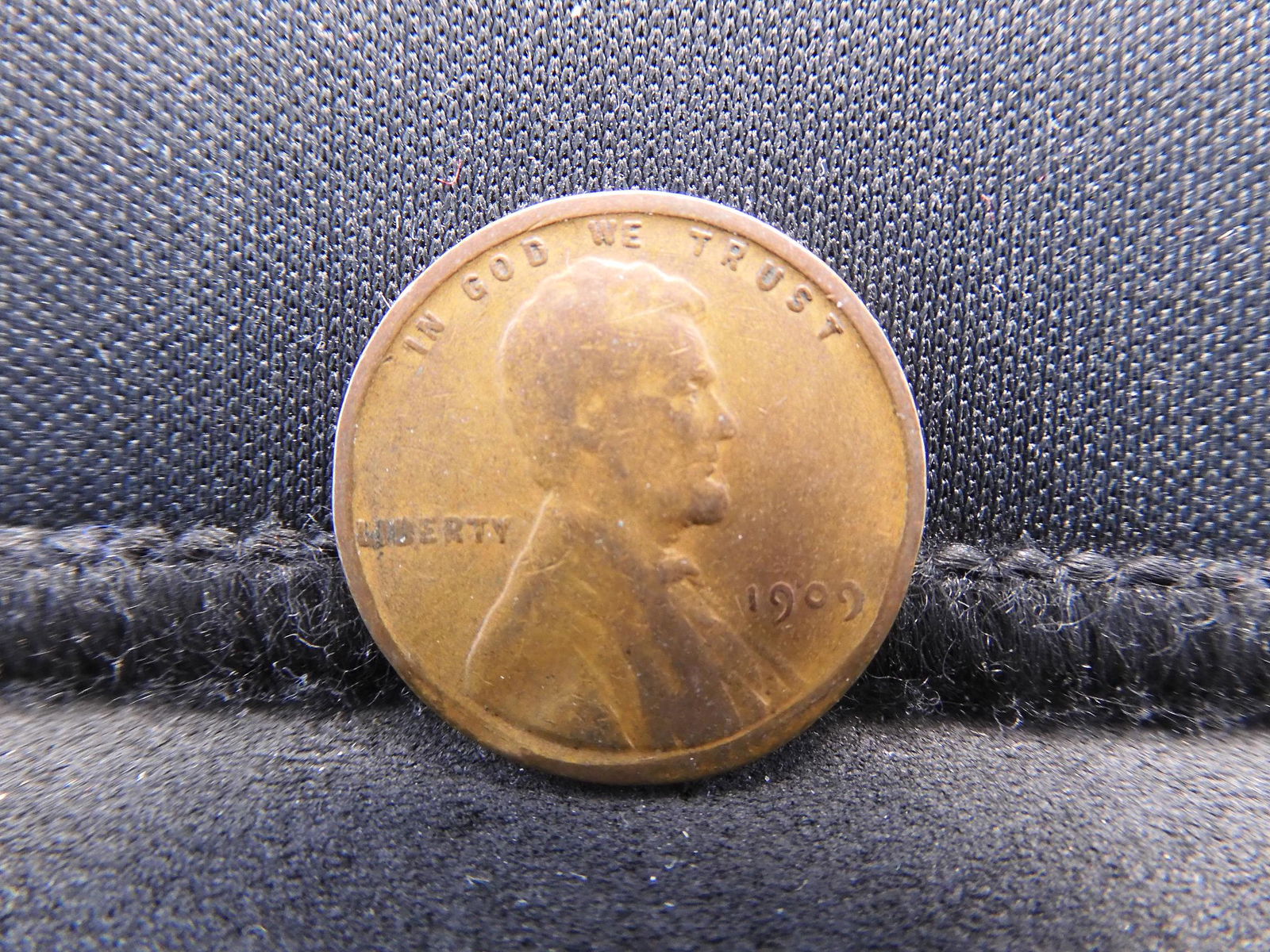 1909-VDB Lincoln Cent First Year (1 of 2)