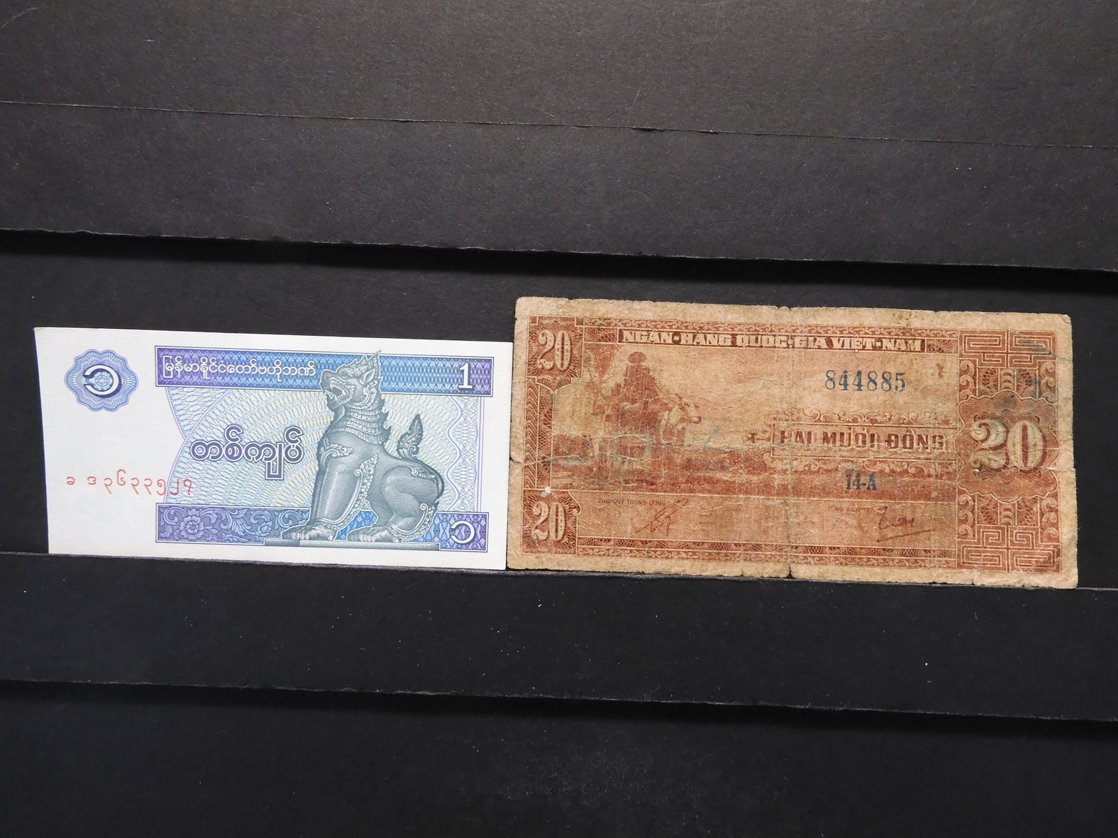 One Kyat Central Bank of Myanmar & 20 Haimudi Dong: One Kyat Central Bank of Myanmar & 20 Haimudi Dong Viet-Nam foreign currency