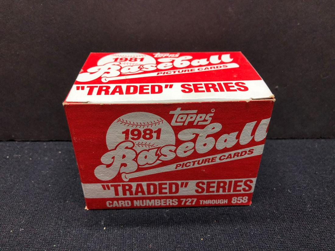 1981 Topps Traded Baseball Set - Fernando Valenzuela (1 of 1)