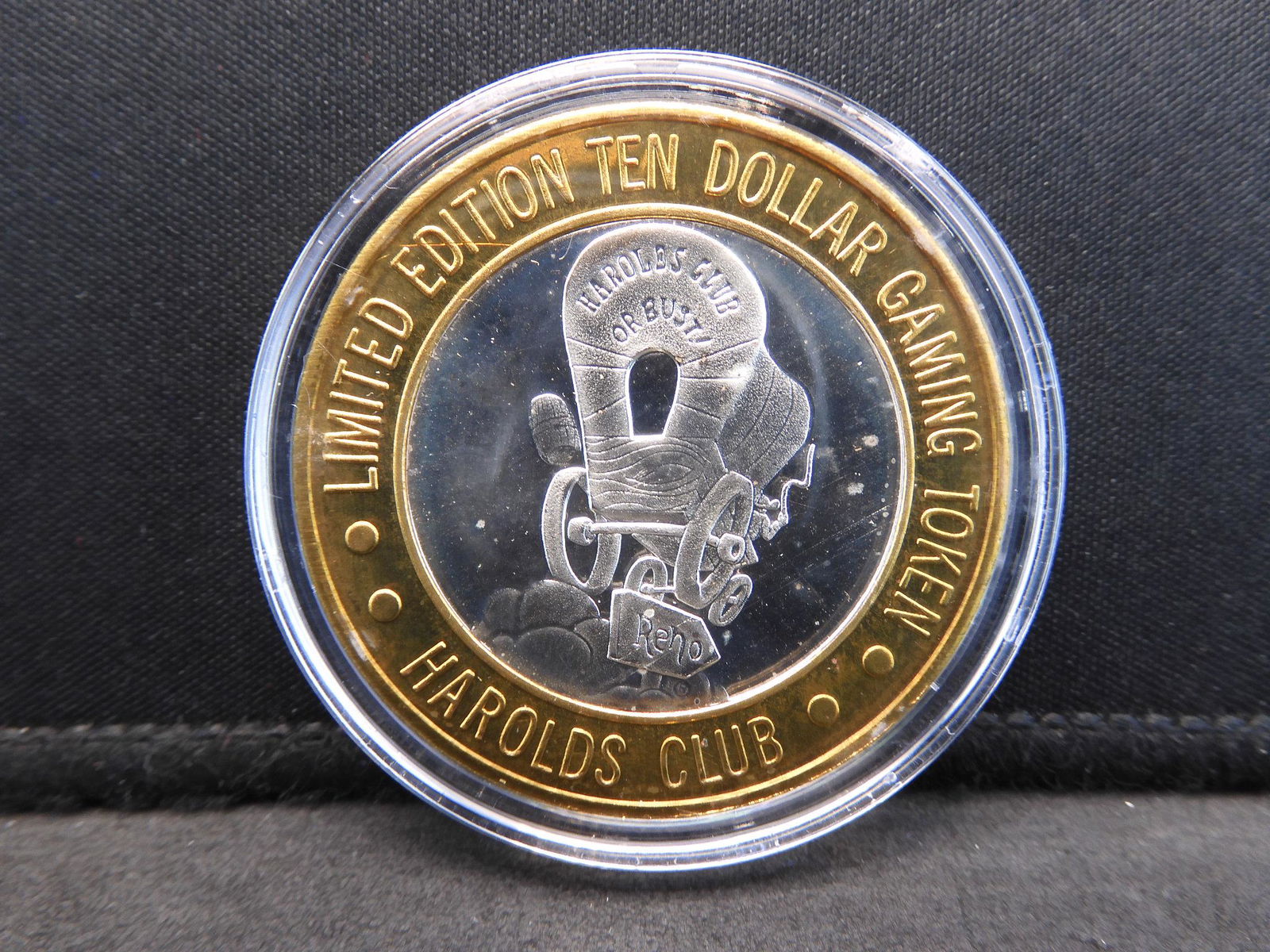 Haroldâ€™s Club Reno Nevada $10 pure silver center (1 of 2)