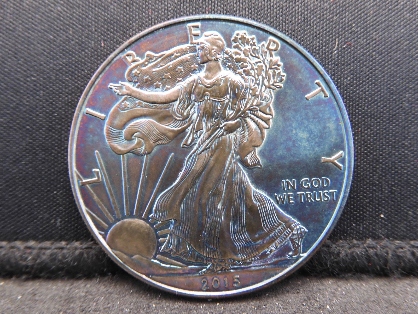 2015 1 Troy Oz. 999 Silver American Eagle w/ Bullseye (1 of 2)