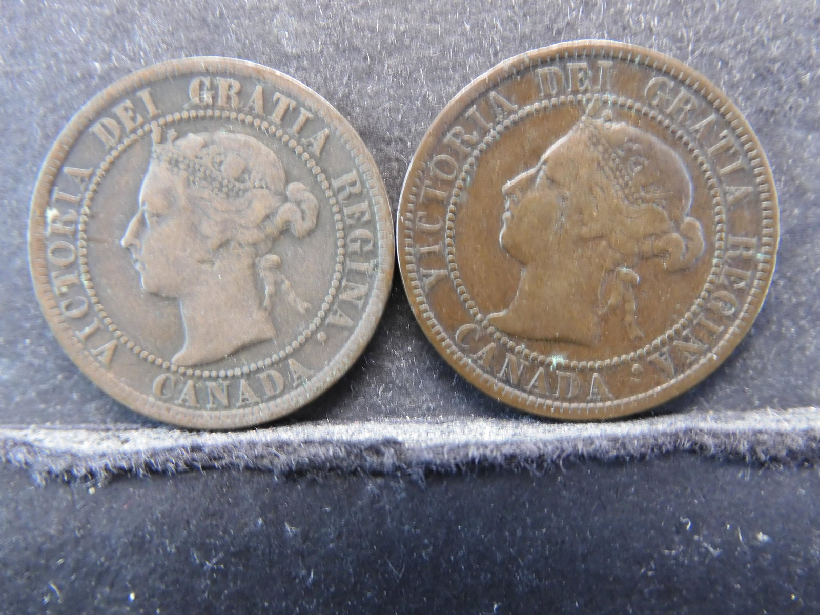 (2) 1893 CANADIAN CENTS (4 MILL): (2) 1893 CANADIAN CENTS (4 MILL)