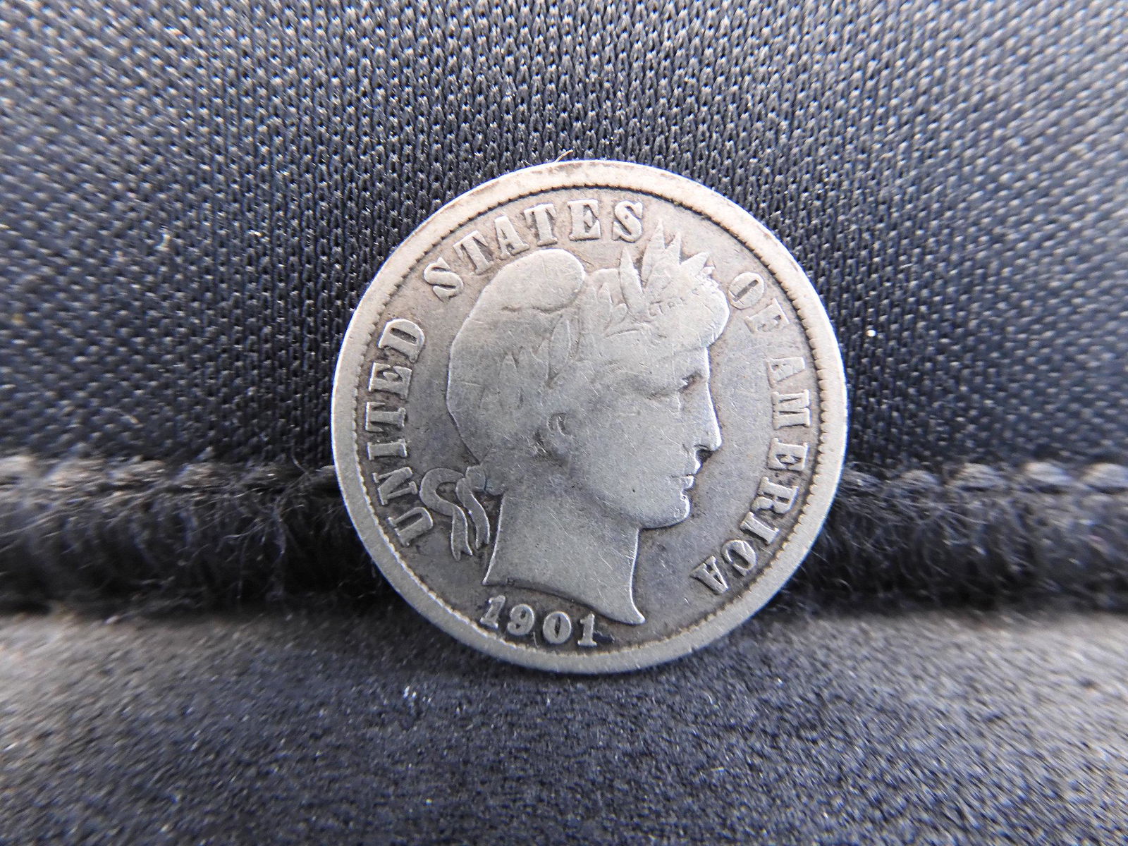 1901 Barber Dime.  Readable Liberty. (1 of 2)