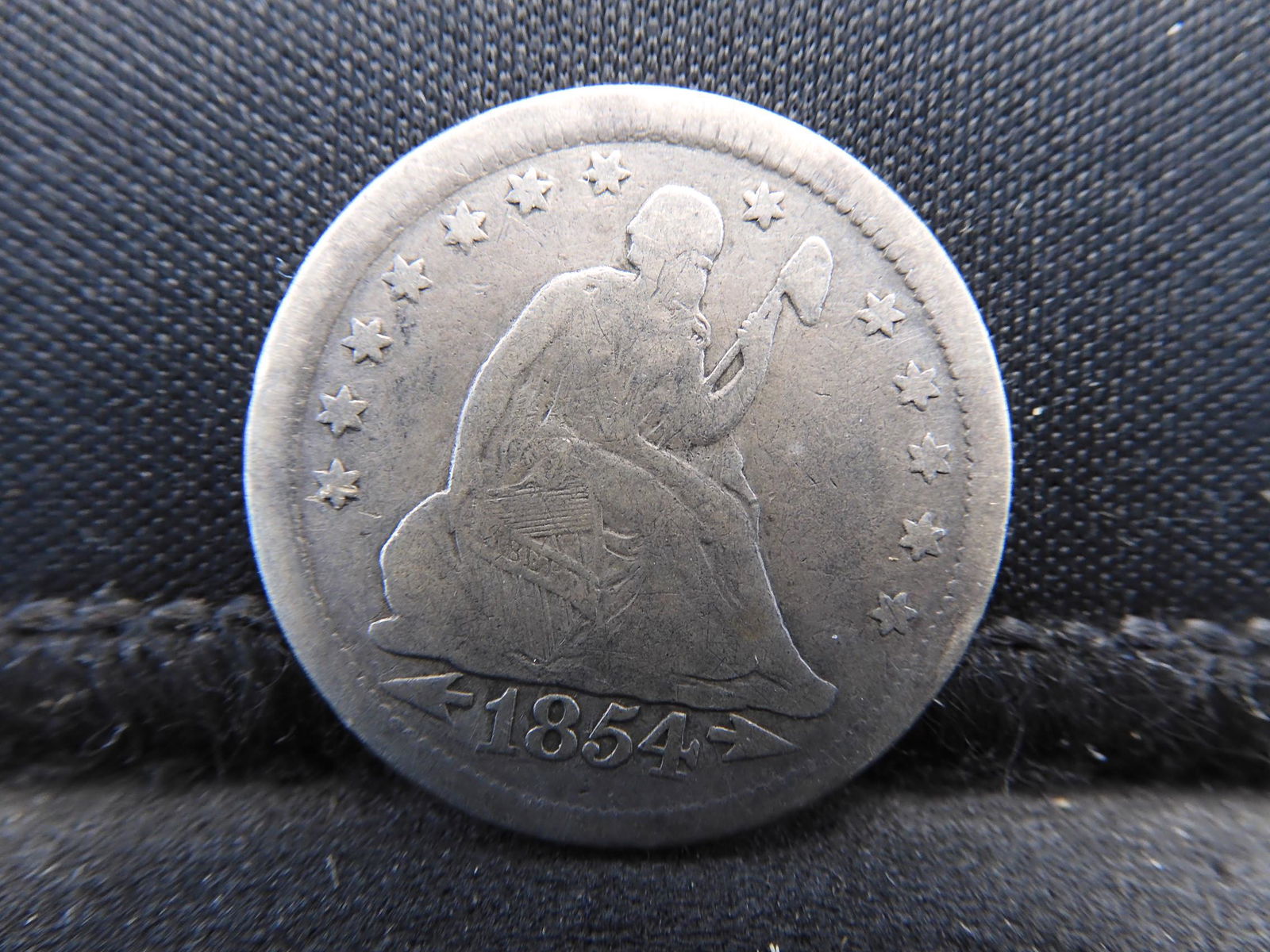 1854-O w/Arrows Seated Liberty Quarter Full Liberty (1 of 2)