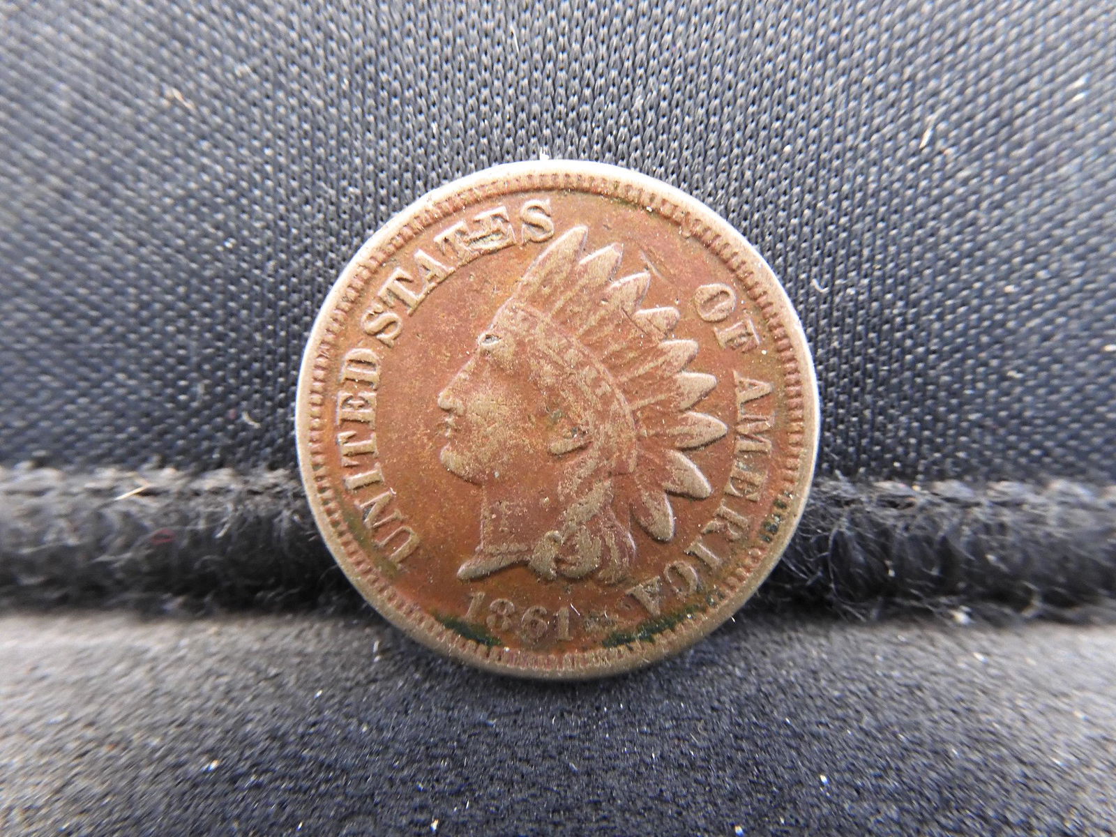 1861 Copper Nickel Indian Cent Semi Key VF (1 of 2)
