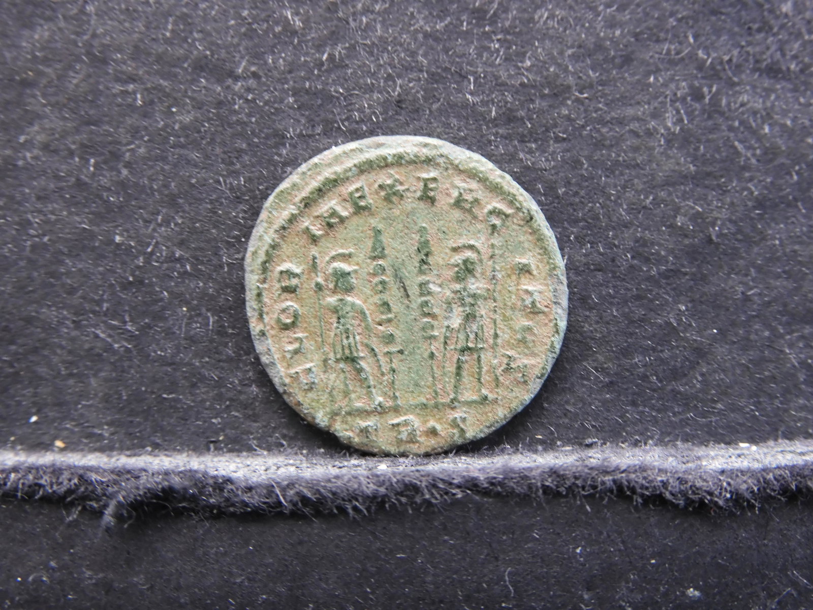 175-330 AD (HIGH GRADE) ANCIENT ROMAN COIN (OVER 1,600: 175-330 AD (HIGH GRADE) ANCIENT ROMAN COIN (OVER 1,600 YRS OLD)!