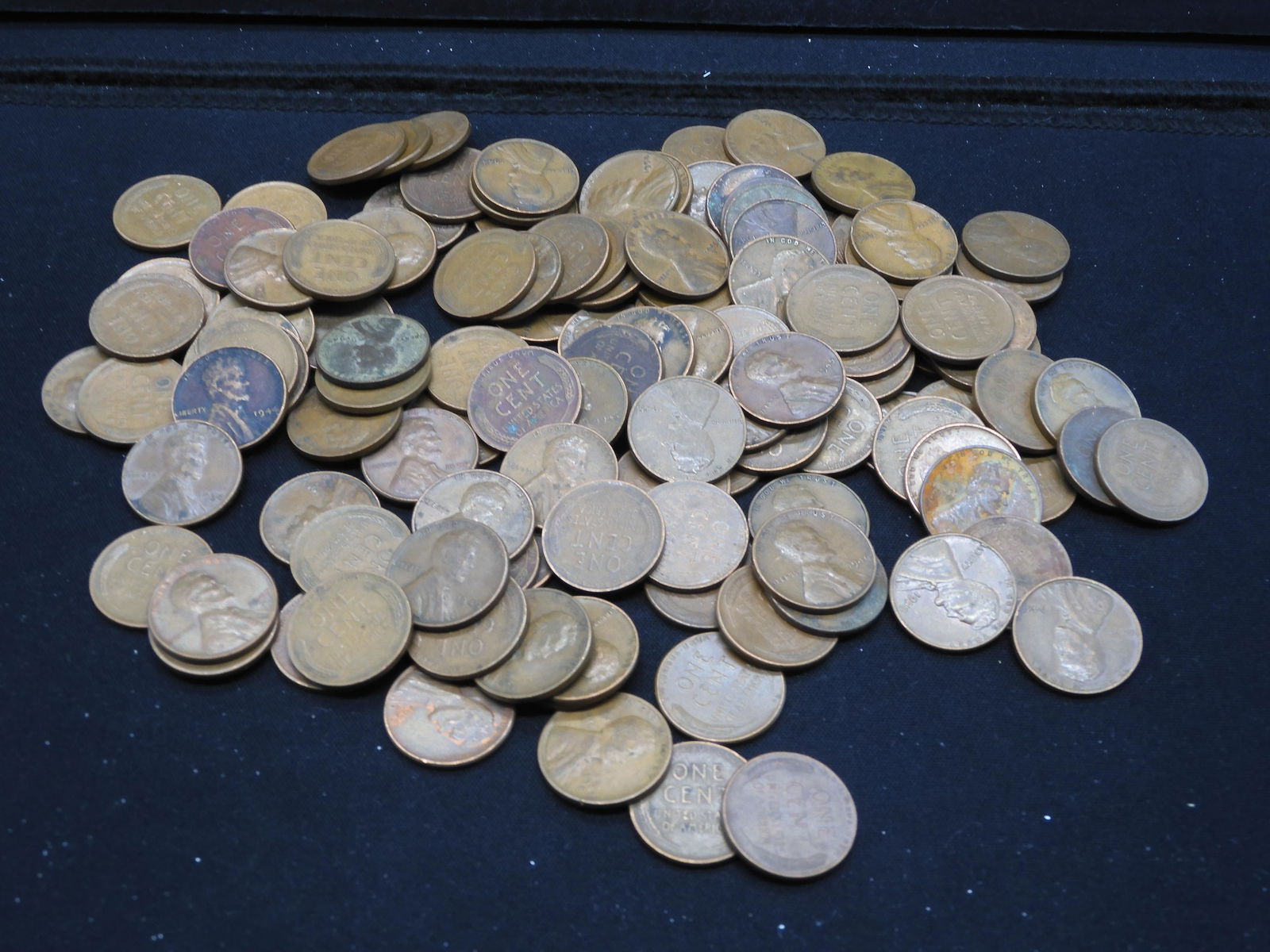 Lot of Lincoln Wheat Cents Approx. 100 (1 of 4)