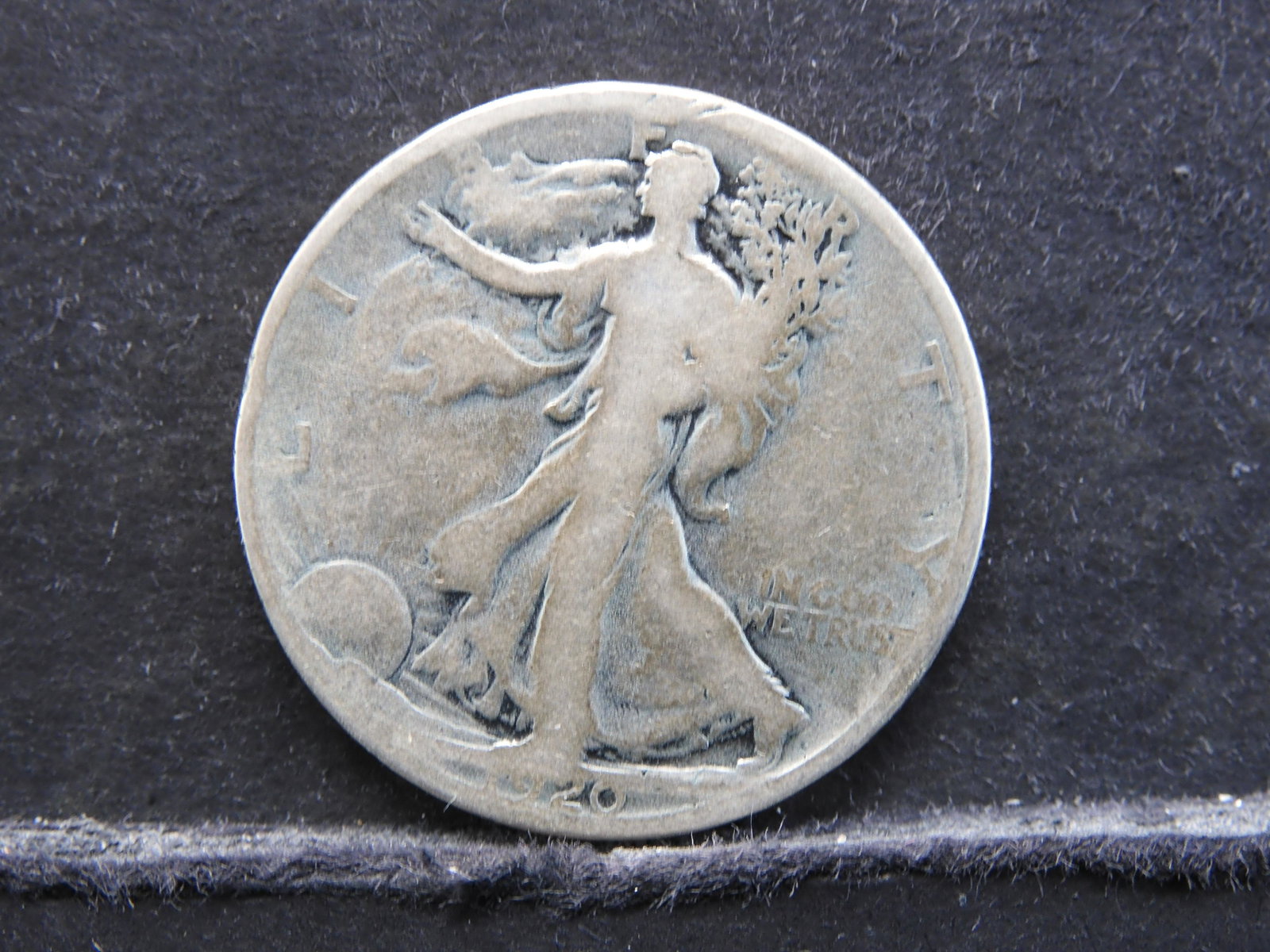 1920 SILVER (90%) WALKING LIBERTY HALF (ONLY 6.3 MILL): 1920 SILVER (90%) WALKING LIBERTY HALF (ONLY 6.3 MILL)