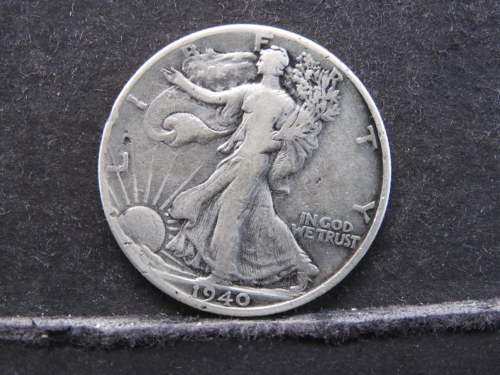 1940 SILVER (90%) WALKING LIBERTY HALF (ONLY 9.1 MILL): 1940 SILVER (90%) WALKING LIBERTY HALF (ONLY 9.1 MILL)