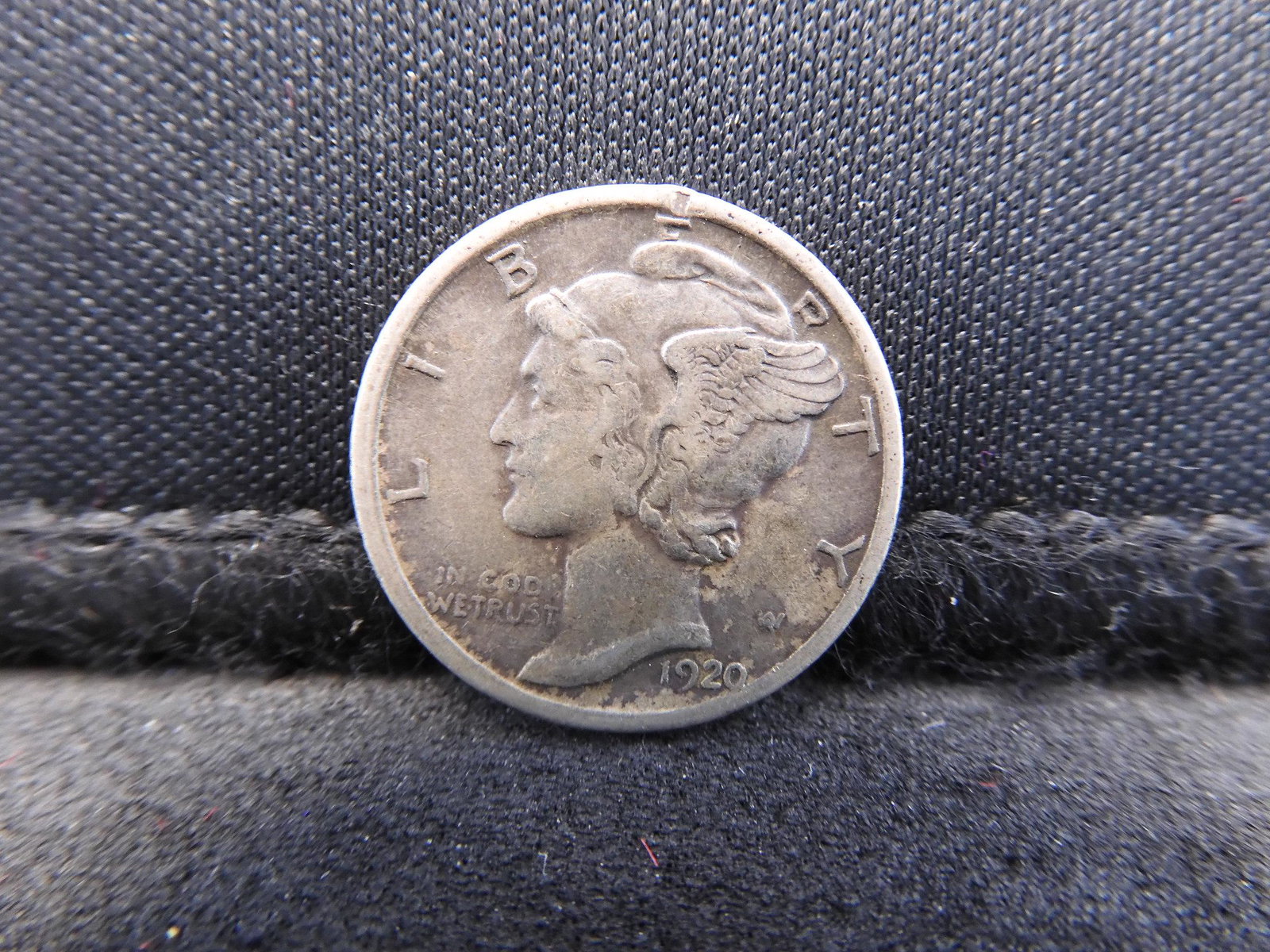1920-D Mercury Silver Dime XF Cond (1 of 2)