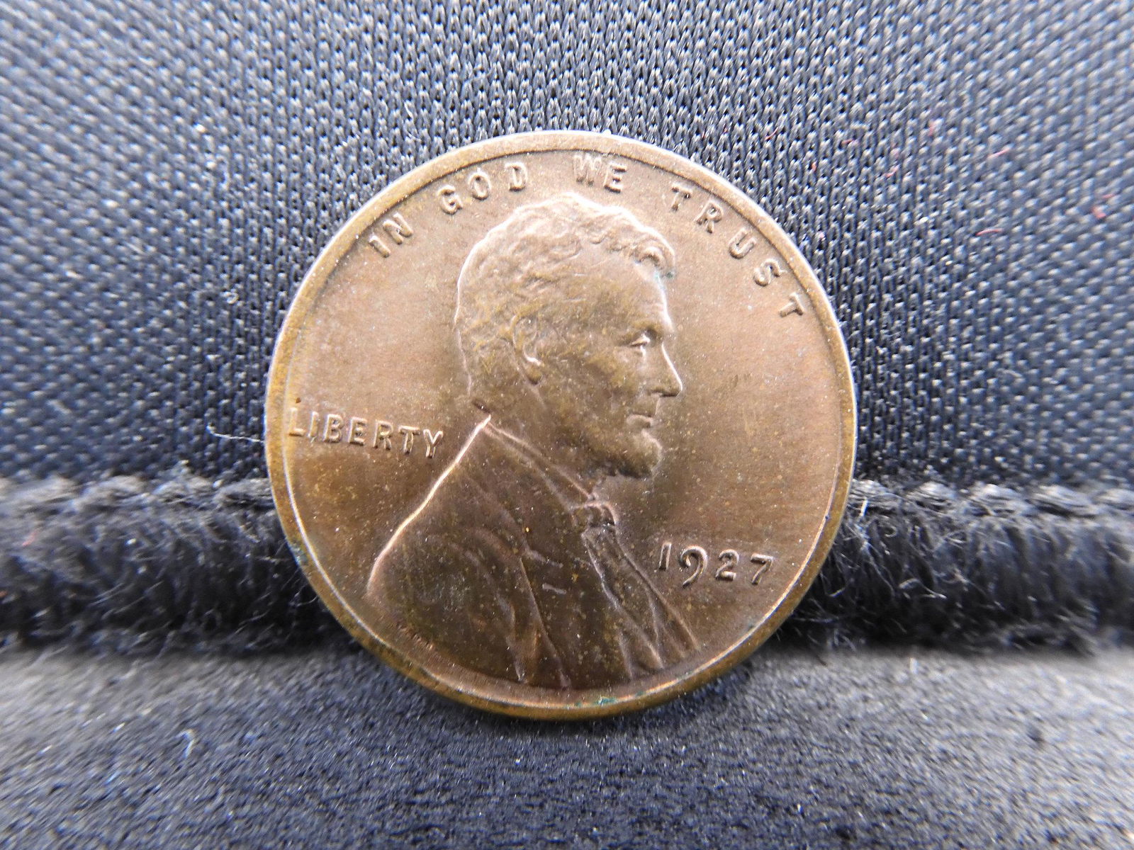 1927 Lincoln Wheat Penny Cent - Uncirculated (1 of 2)