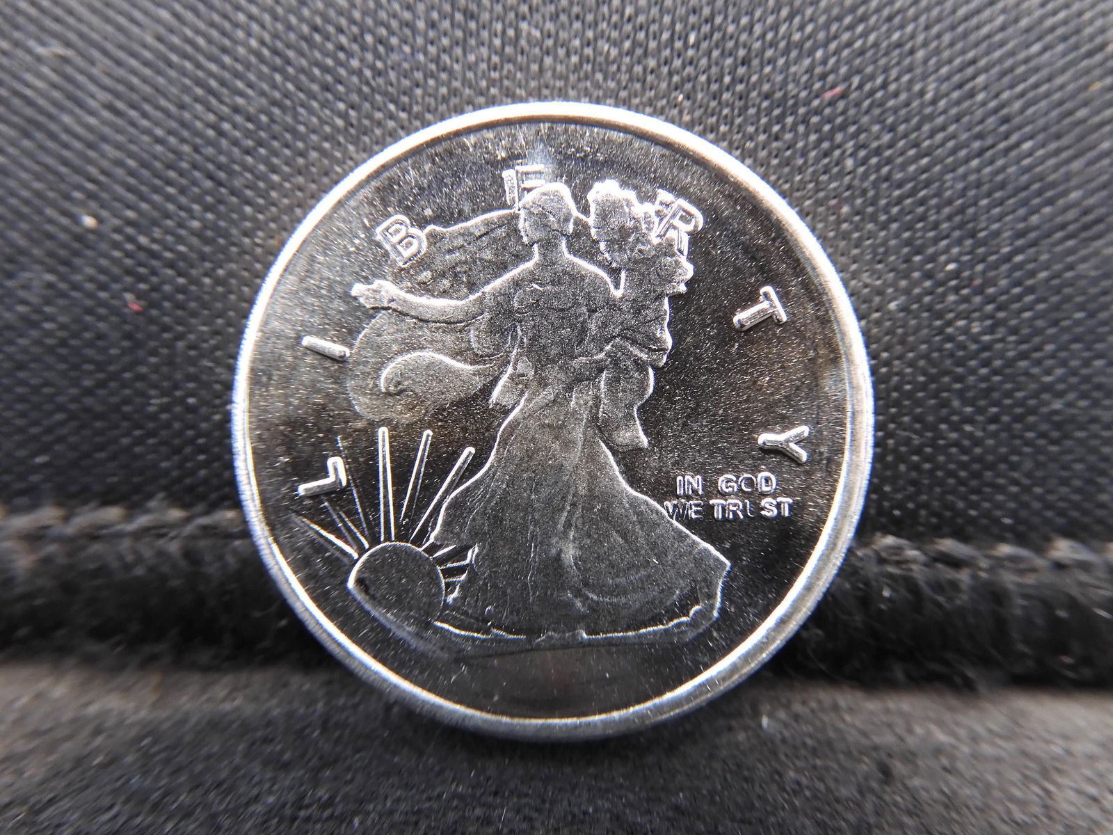 Silver 1/4 (Quarter) Oz. .999 Round (1 of 2)