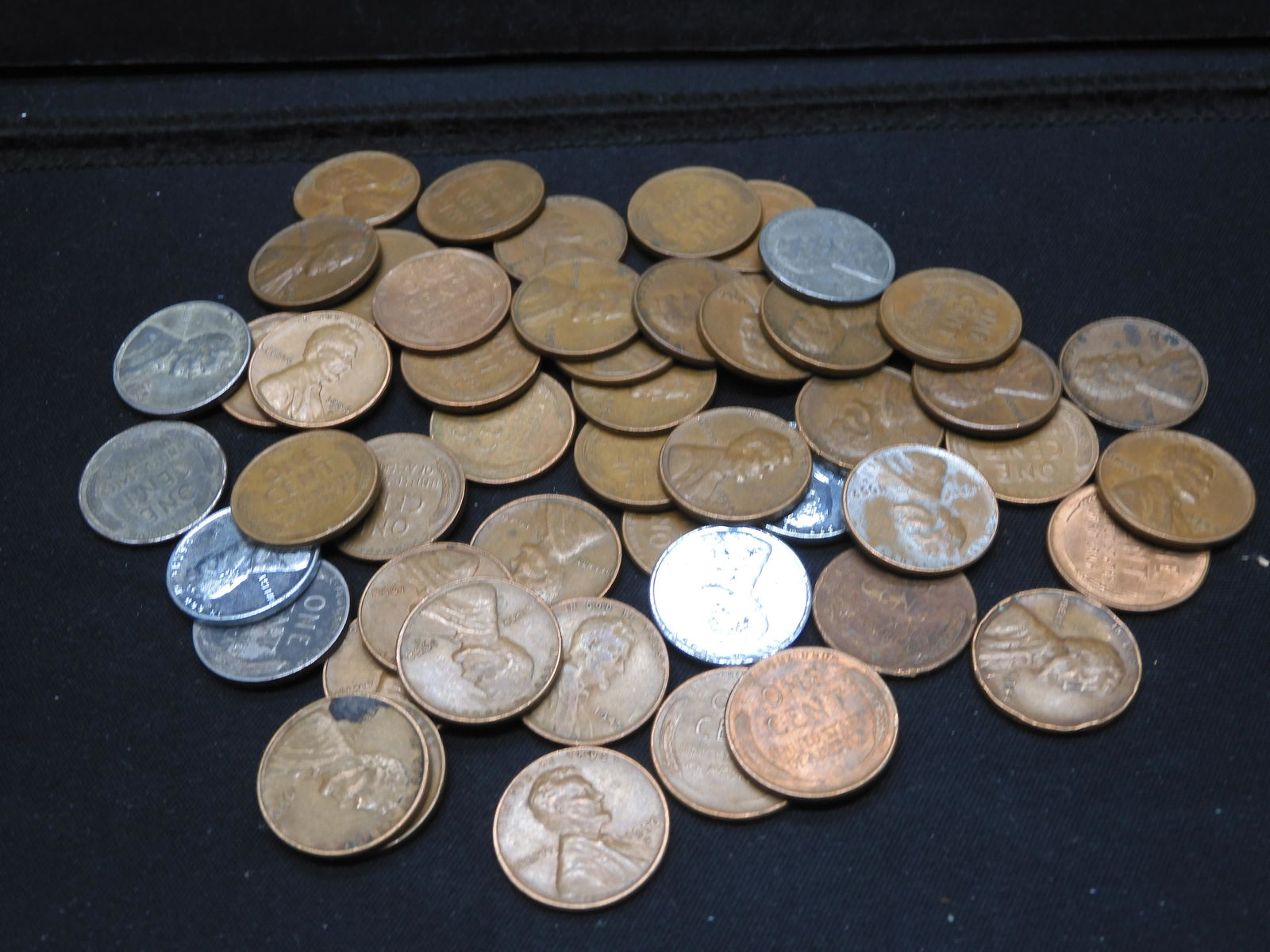 50 - Lincoln Wheat Cents some 1943 steel cents (1 of 4)