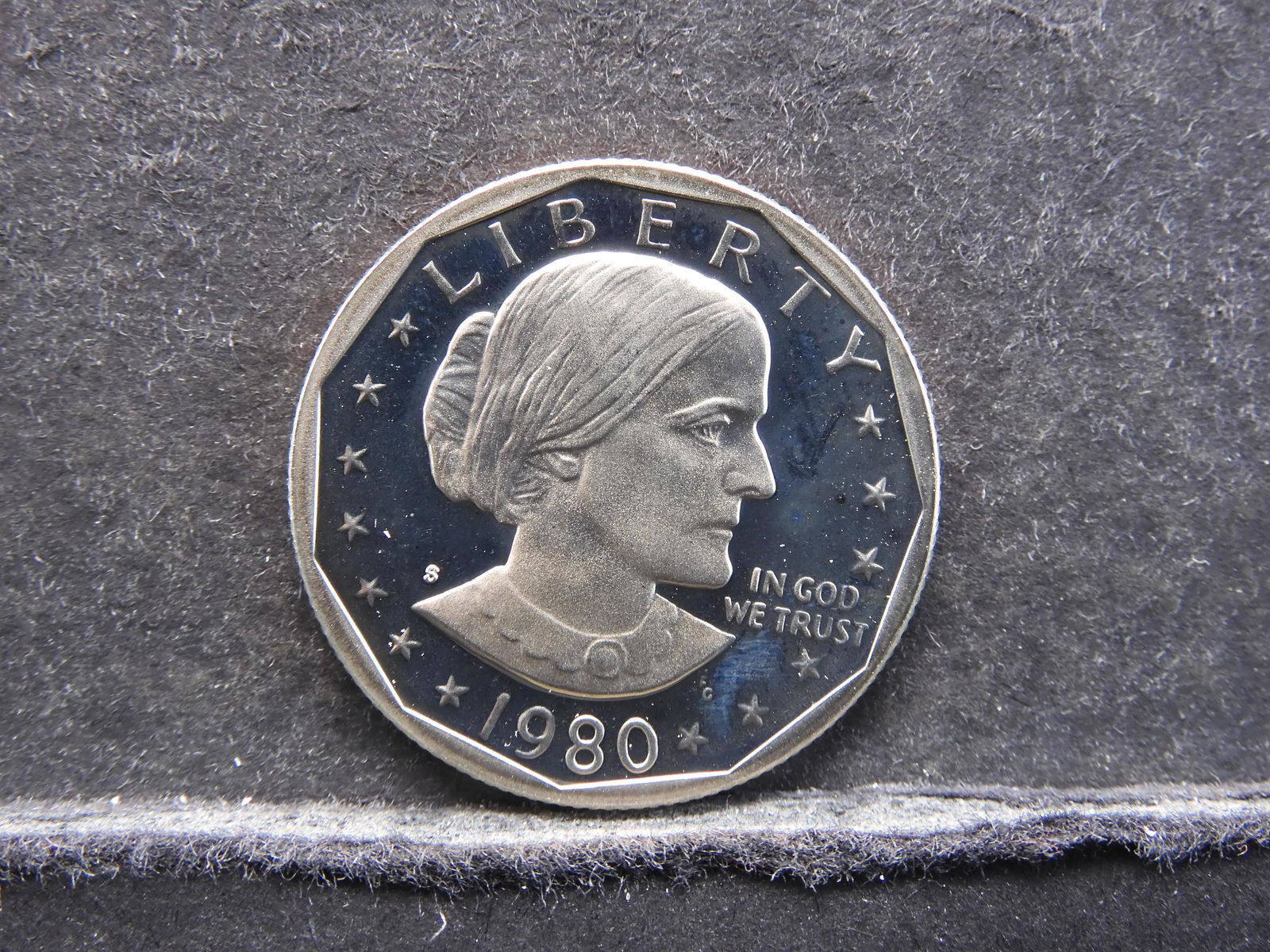 1980 S Gem Proof Susan B Anthony Dollar (1 of 2)