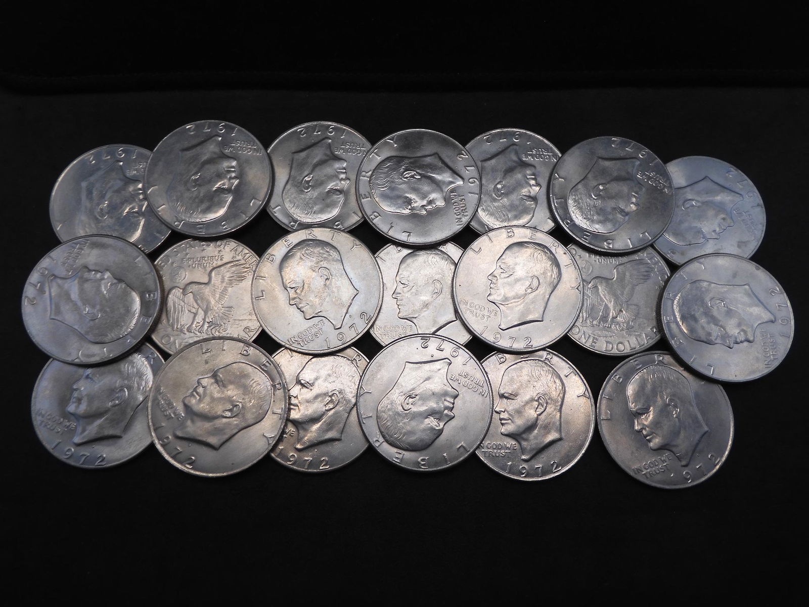 20 1972-D Eisenhower Dollars. (1 of 3)