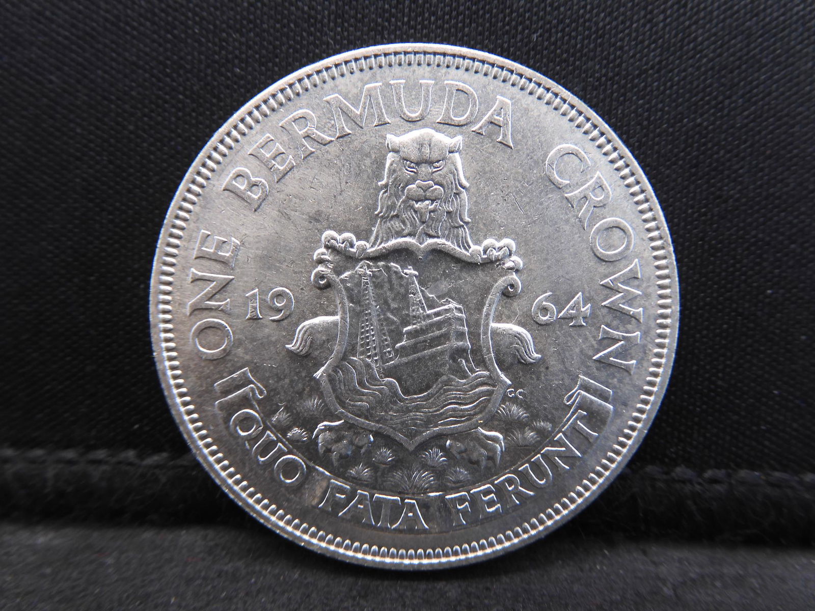1964 Bermuda Crown 50% Silver Coin.  Coin Weighs 0.73 (1 of 2)