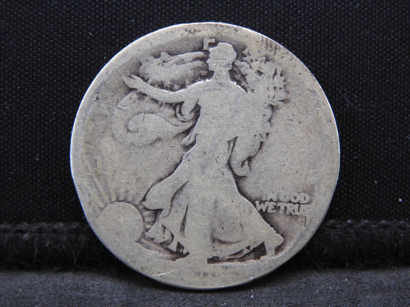 1916 Walking Liberty Half Dollar Scarce First Year (1 of 2)