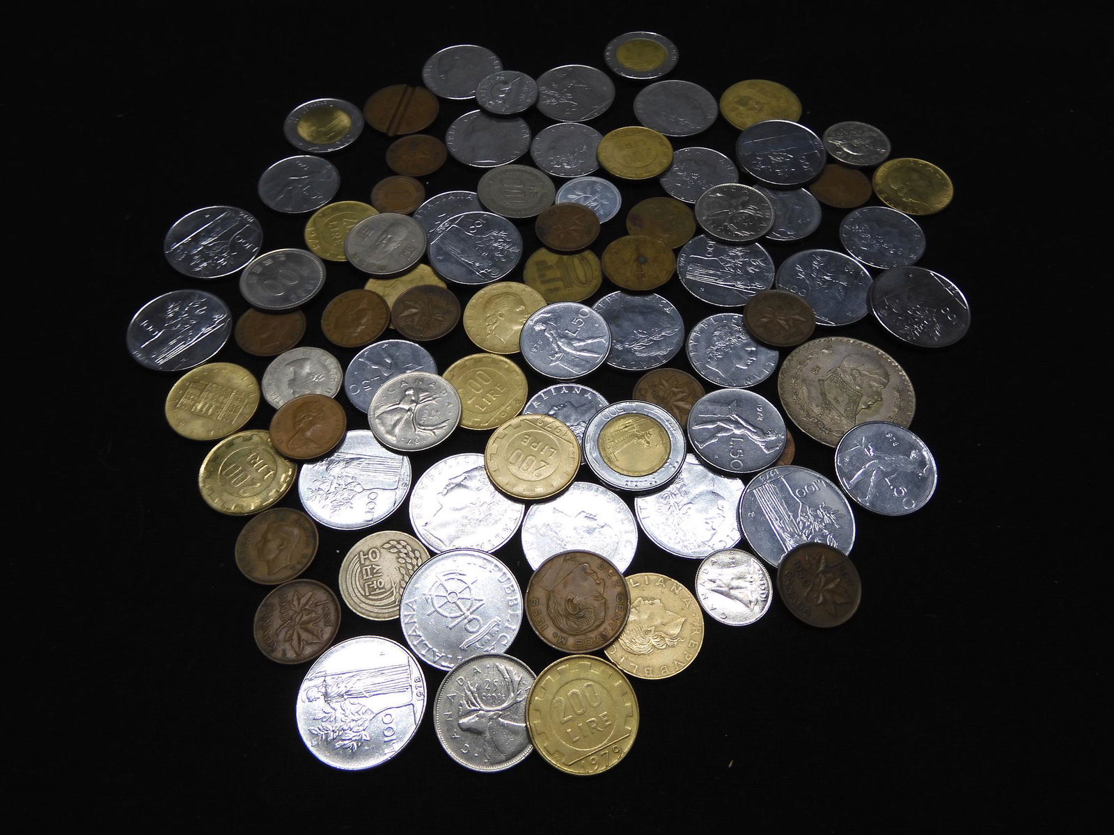 1.0 Pounds Mixed World Coins (1 of 5)
