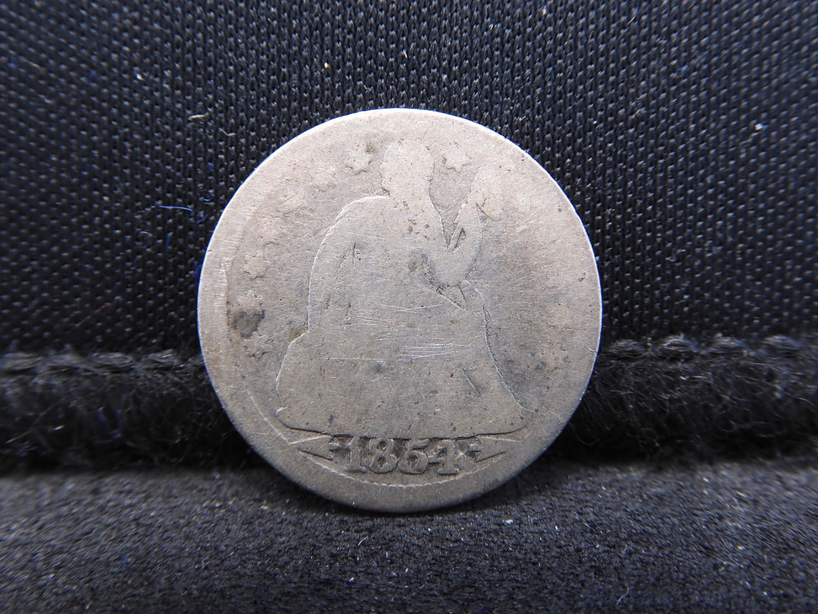 1854 w/Arrows Seated Liberty Dime (1 of 2)