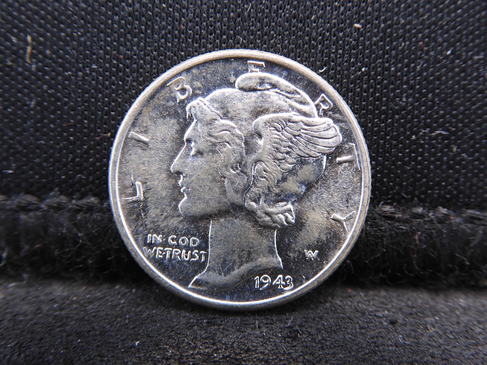 1943 Mercury Dime GEM BU Great Luster (1 of 2)