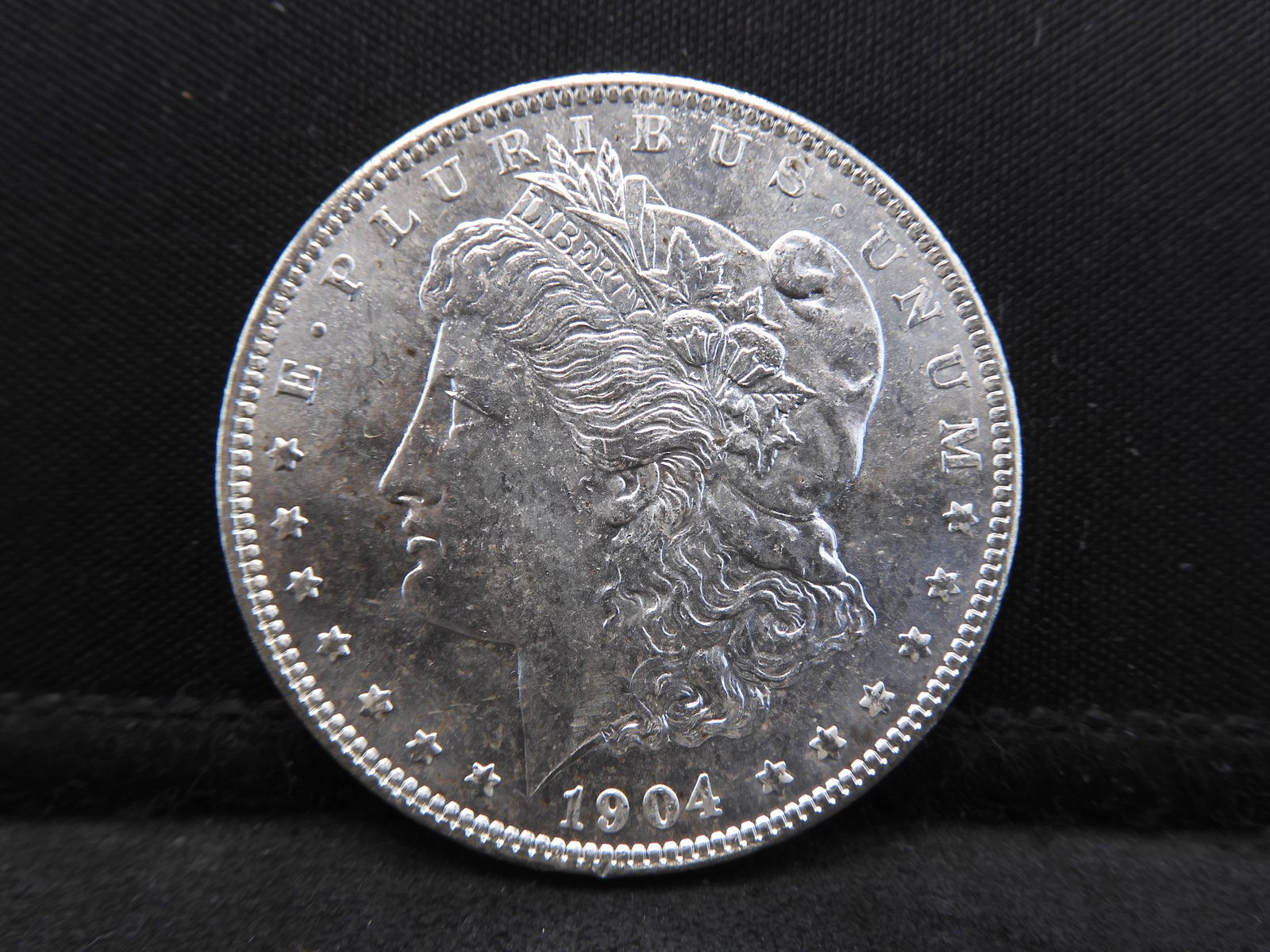CHOICE BU 1904-O Morgan Silver Dollar Last Year (1 of 2)