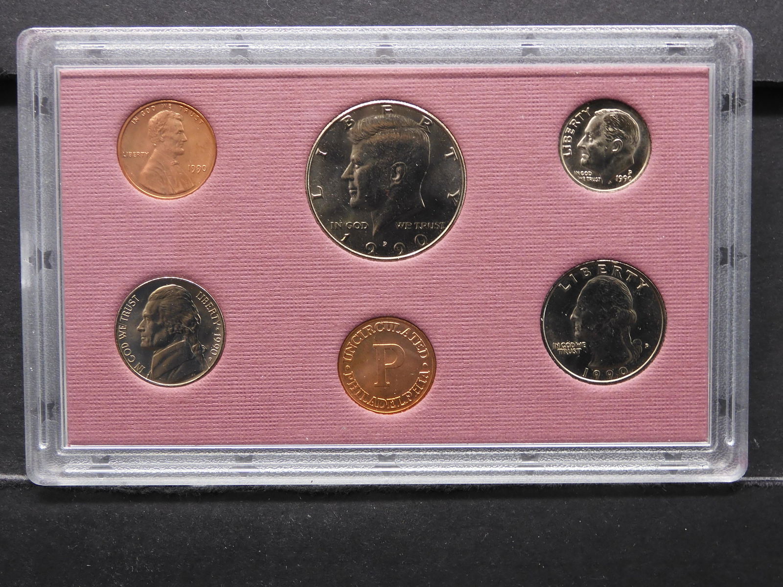 1990 Uncirculated Coin Set. (1 of 4)