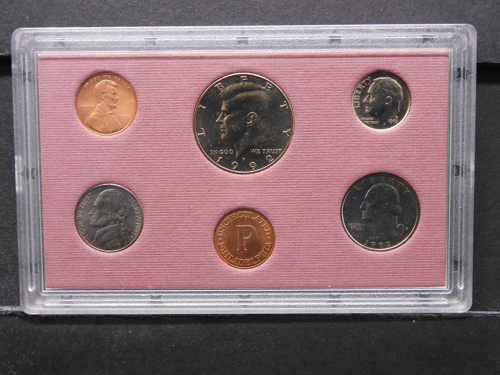 1992 Uncirculated Coin Set. (1 of 4)