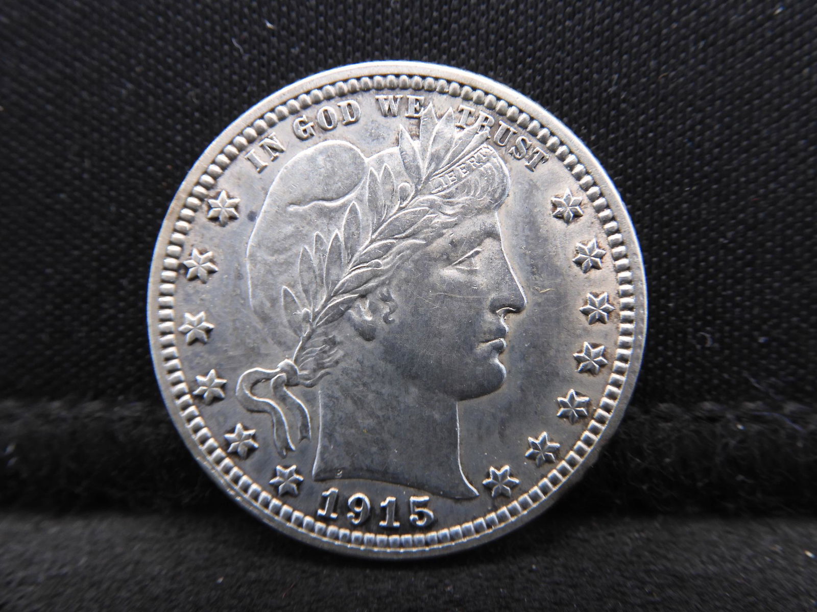 1915 High Grade Barber Quarter.  Full Bold Liberty. (1 of 2)