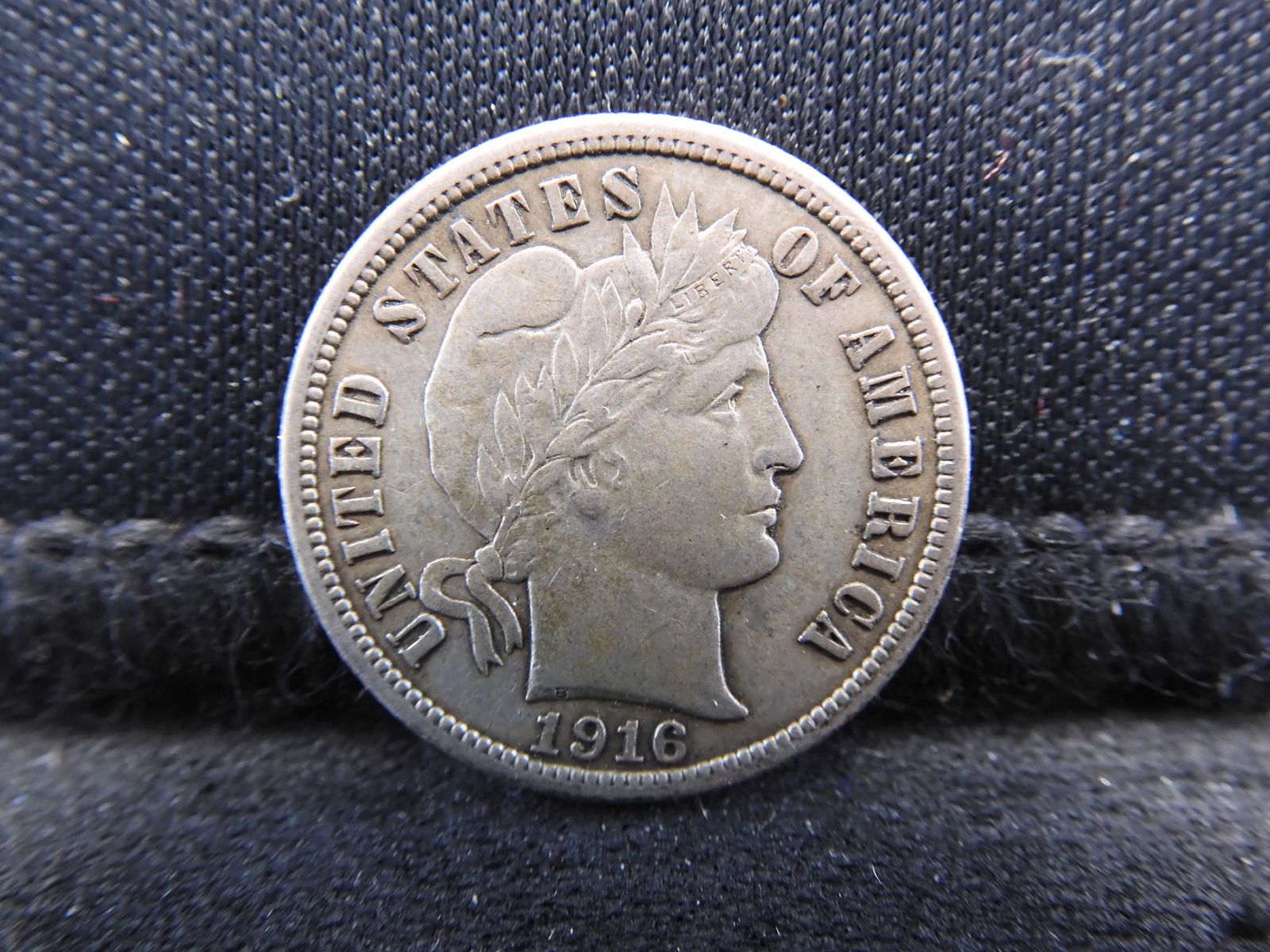 1916 High Grade Barber Dime.  Full Bold Liberty. (1 of 2)