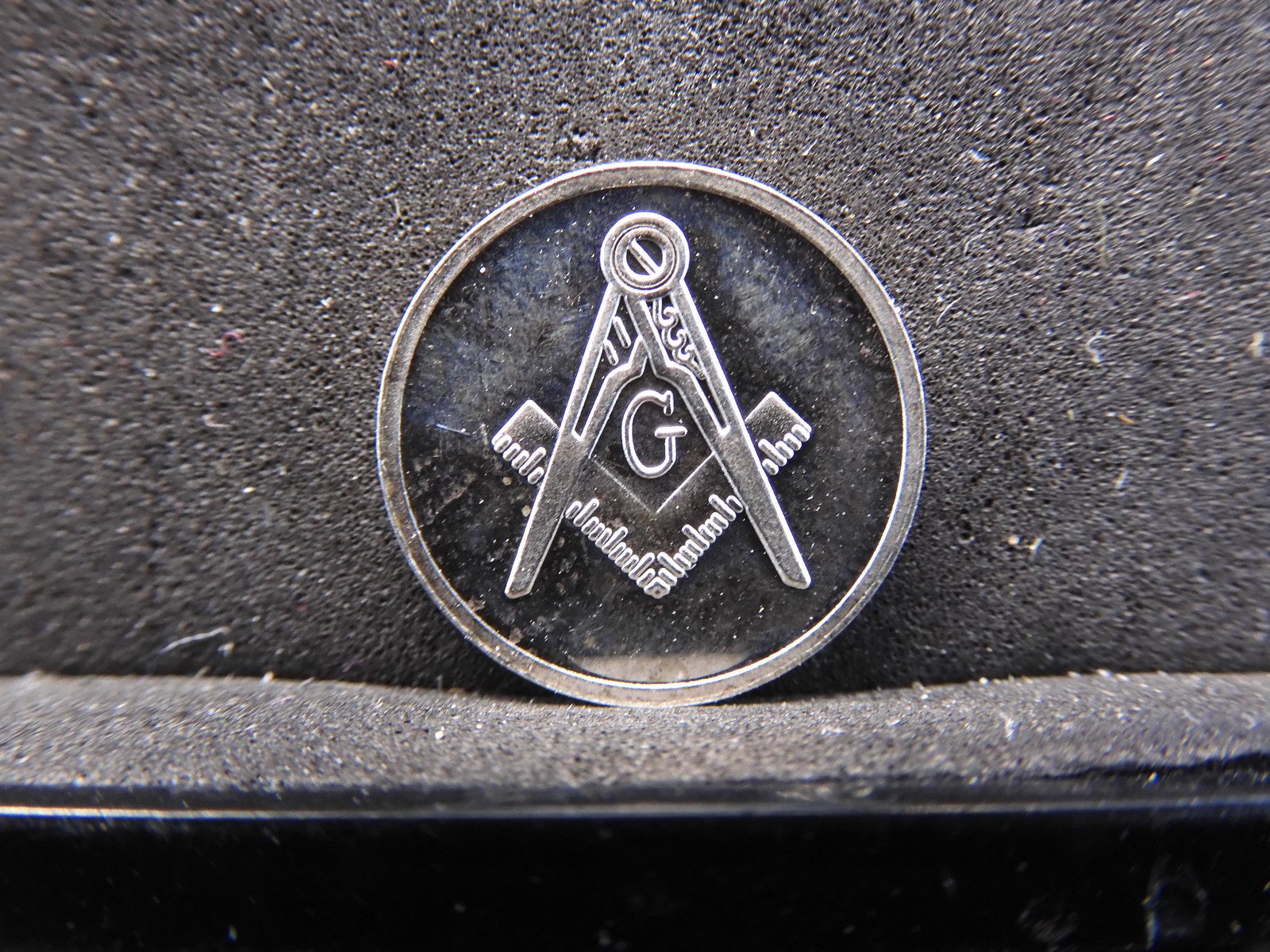 One Gram .999 Fine Silver Round Mason Coin: One Gram .999 Fine Silver Round Mason Coin