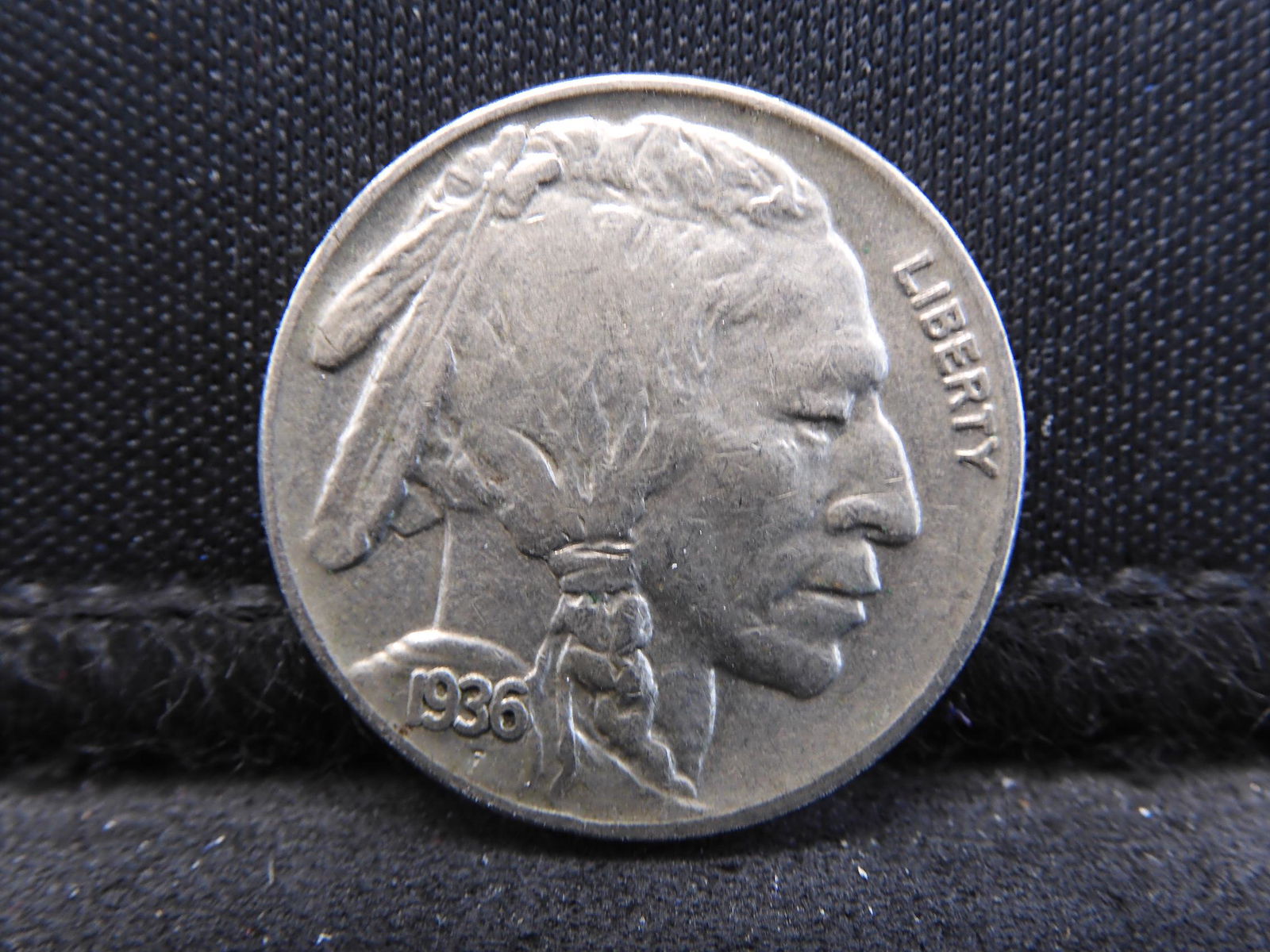 1936 Buffalo Nickel Better grade Full Horn (1 of 2)