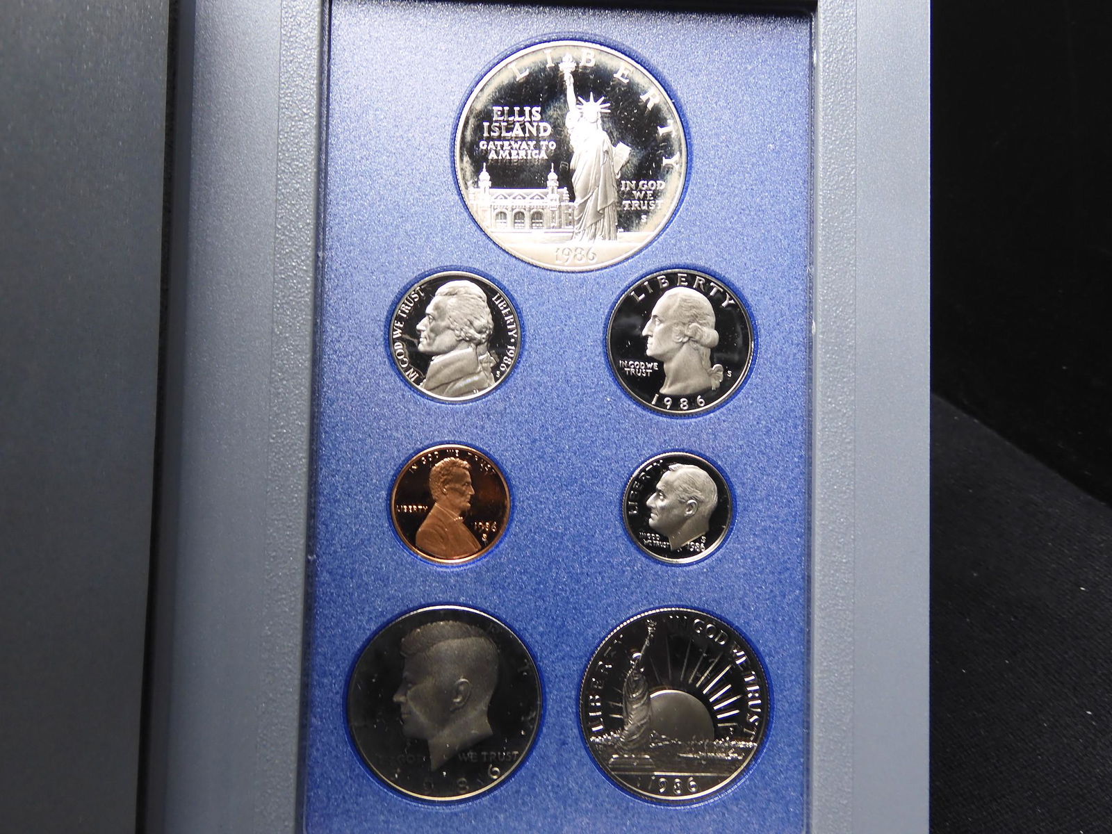 1986 U.S. Statue of Liberty Prestige 7 Coin Proof Set (1 of 4)