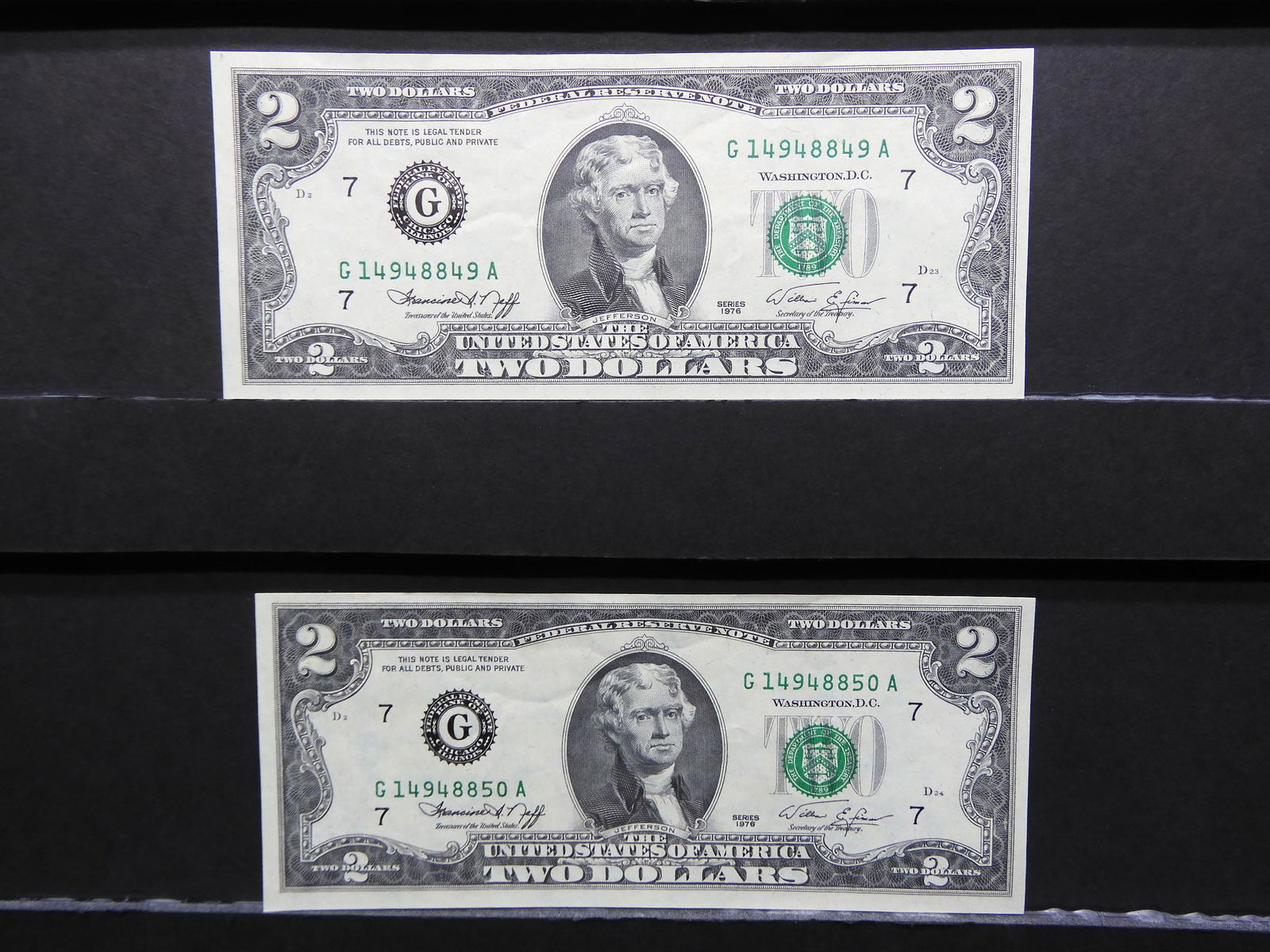 Consecutive #'D 1976 U.S. $2.00 Notes - Crisp (1 of 6)