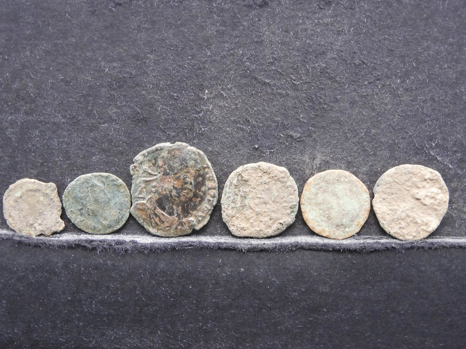 (6) 175-330 AD ANCIENT ROMAN COIN'S, (OVER 1,600 YRS (1 of 5)