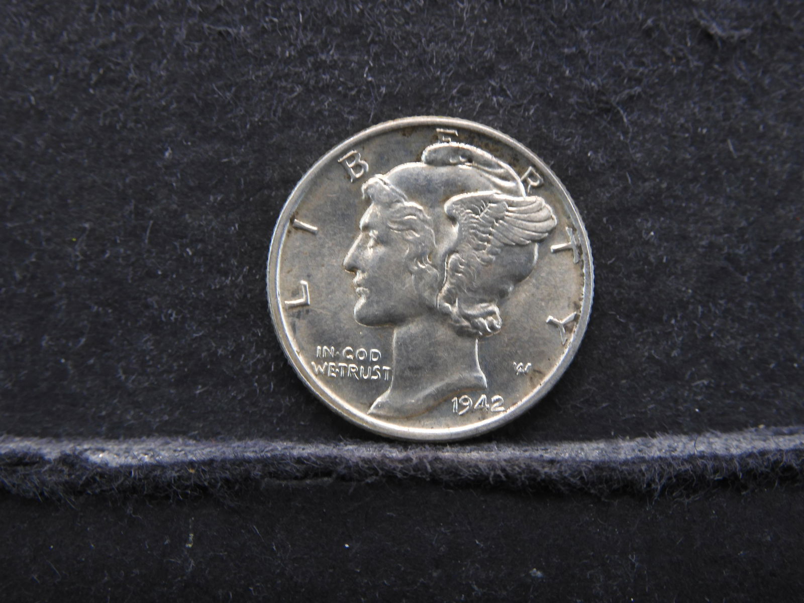 1942 Choice BU Mercury Dime (1 of 2)