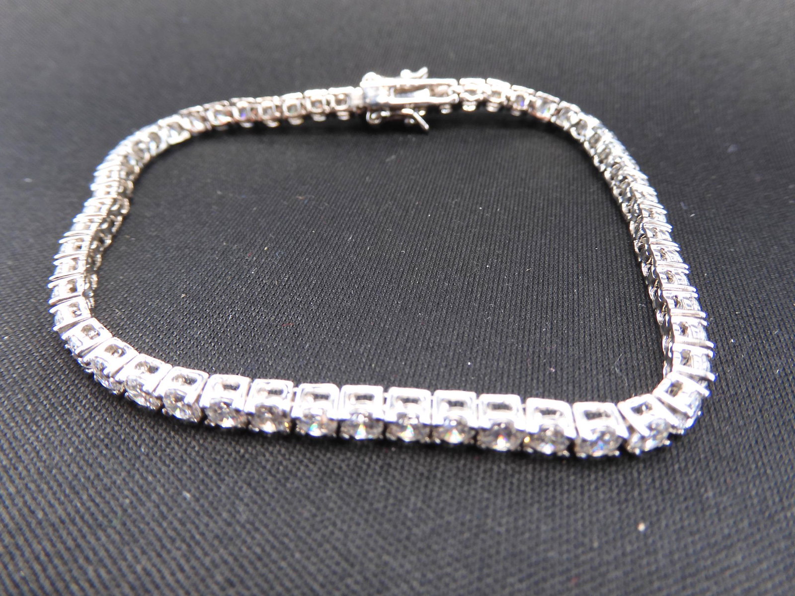 7-Inch Sterling Tennis Bracelet with CZ stones. Very: 7-Inch Sterling Tennis Bracelet with CZ stones. Very Nice. New