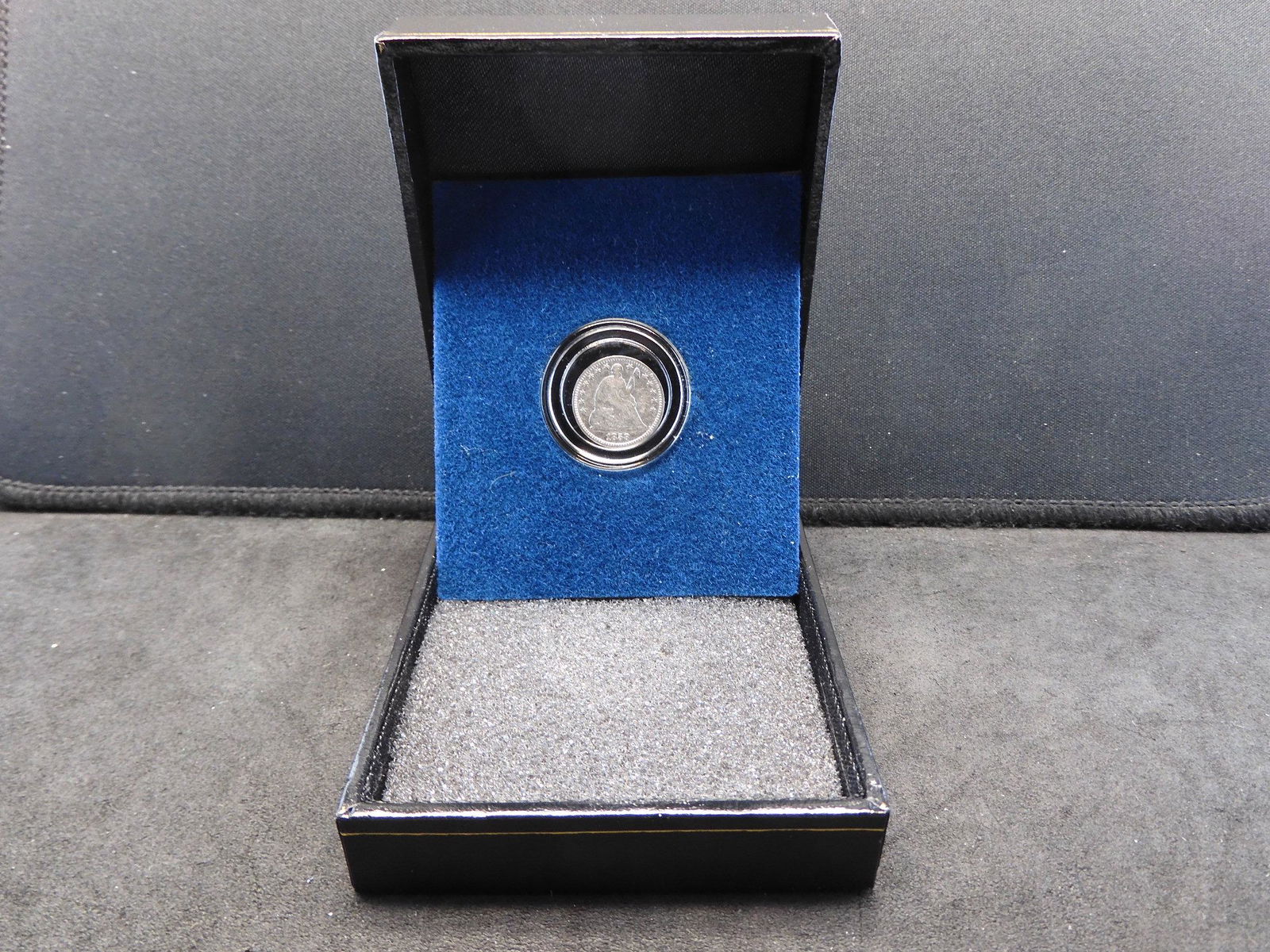 1858 Seated Liberty Silver Half Dime in Display Box (1 of 3)