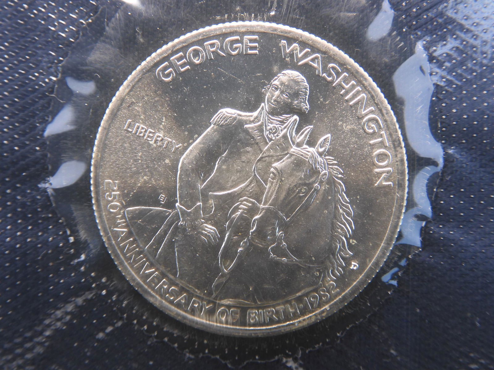 1982 George Washington Uncirculated Silver Half Dollar (1 of 4)